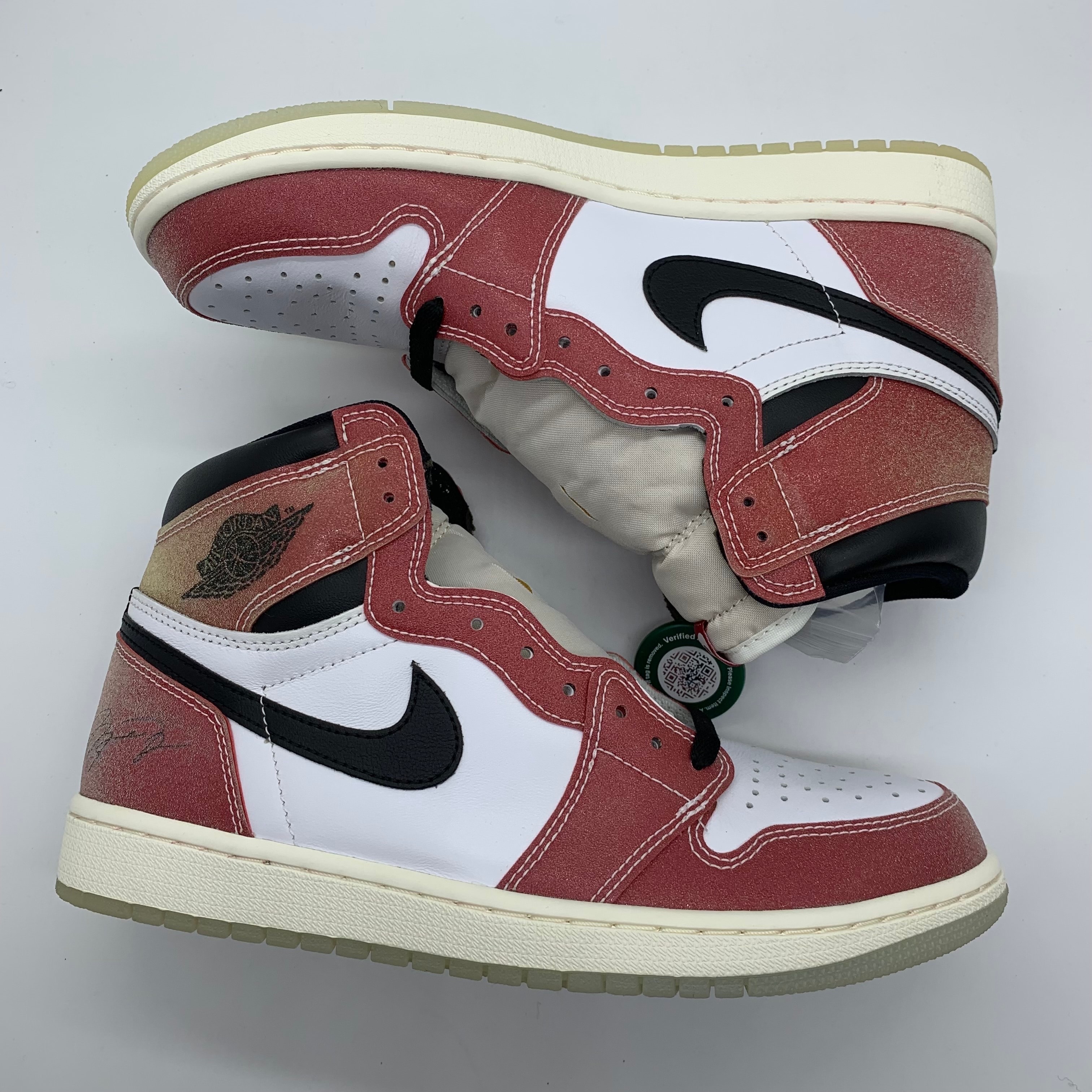Trophy Room × Nike Air Jordan 1 High OG "Chicago"