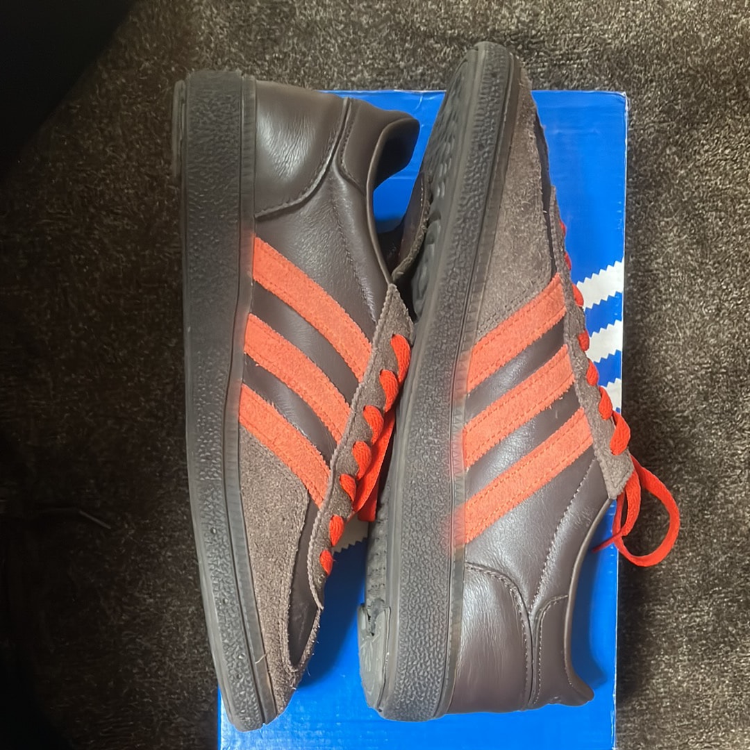 シュウキュウ × イーワックス × アディダスオリジナルス ハンドボール スペツィアル "ブラウン"