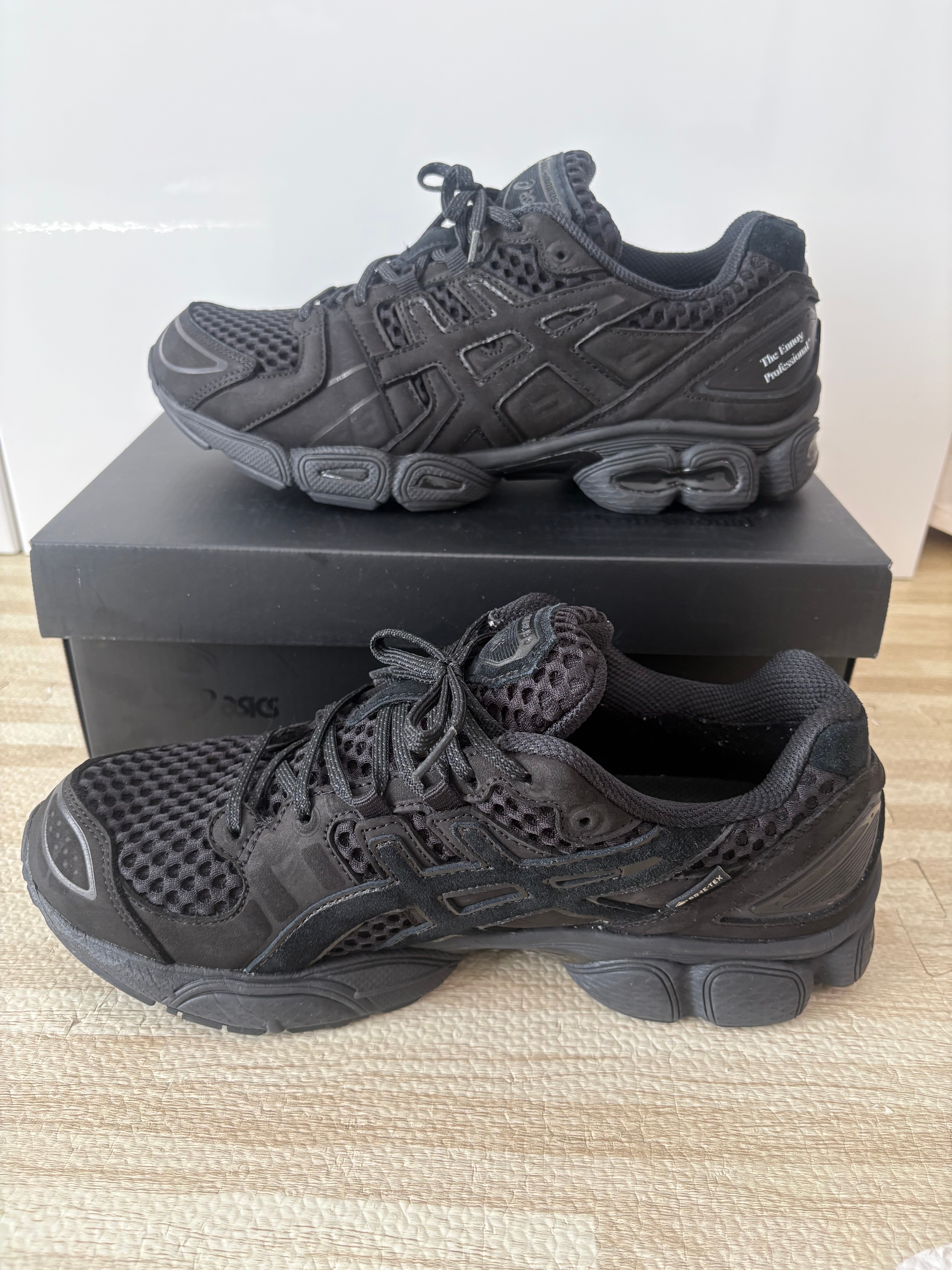 ENNOY × Stylistshibutsu × Asics Gel-Nimbus 9 GORE-TEX "Triple Black"