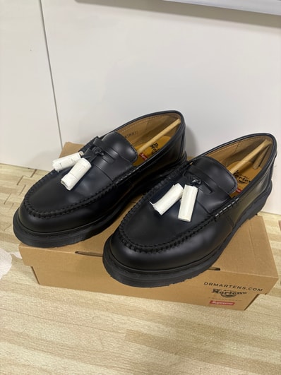 Supreme × Dr.Martens Penton Tassel Loafer "Black"