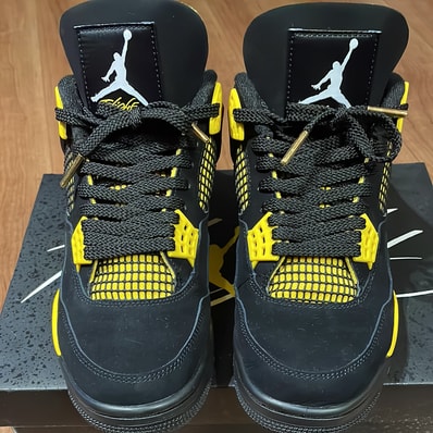 Nike Air Jordan 4 Retro "Thunder"(2023)