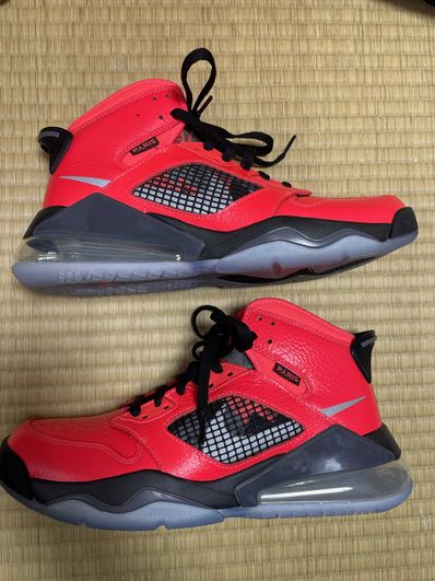 Paris Saint-Germain (PSG) × Nike Jordan Mars 270 "Infrared 23/Reflect Silver-Black"