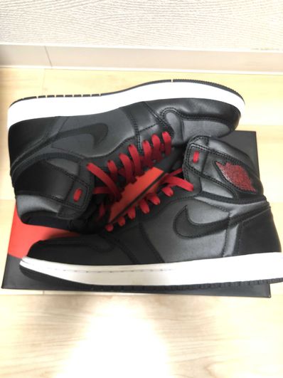 Nike Air Jordan 1 Retro High OG "Black/Metallic Silver/Gym Red"