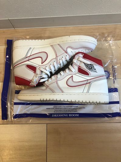 Nike Air Jordan 1 Retro High OG "Sail/University Red"