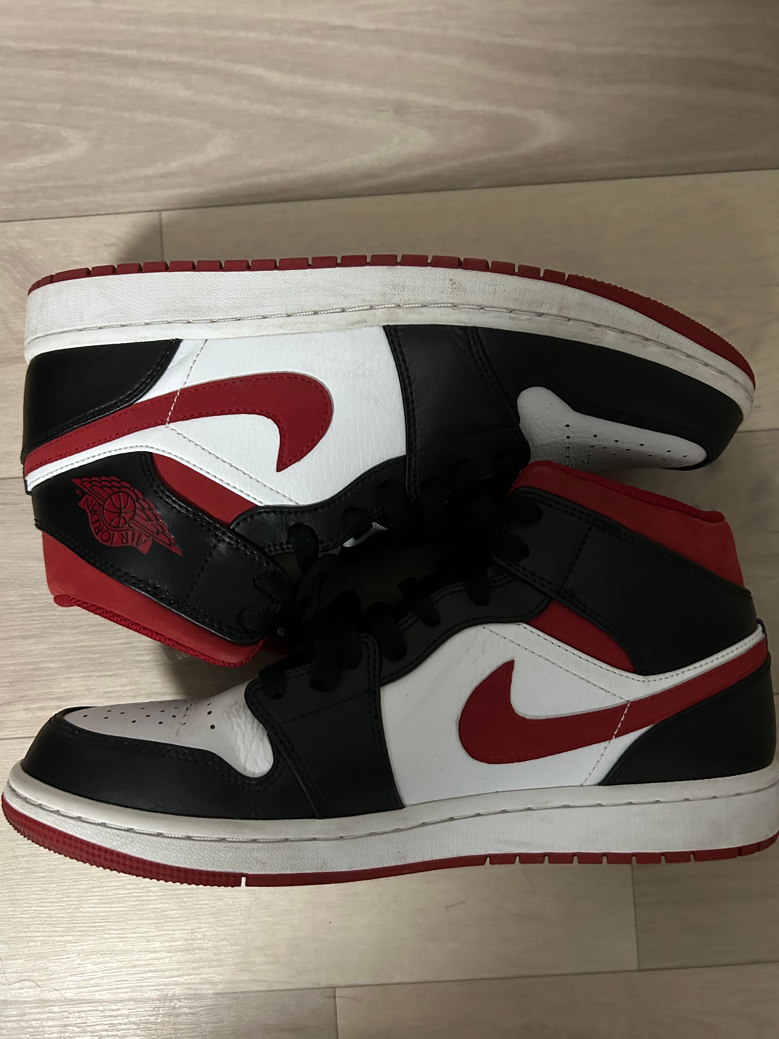 Nike Air Jordan 1 Mid "White/Gym Red Black"