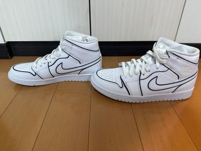 NIKE Women's AIR JORDAN 1 MID "WHITE/BLACK"