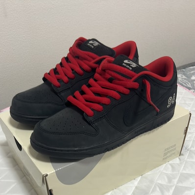 Supreme × Nike SB Dunk Low "Black" (25FW Week2)