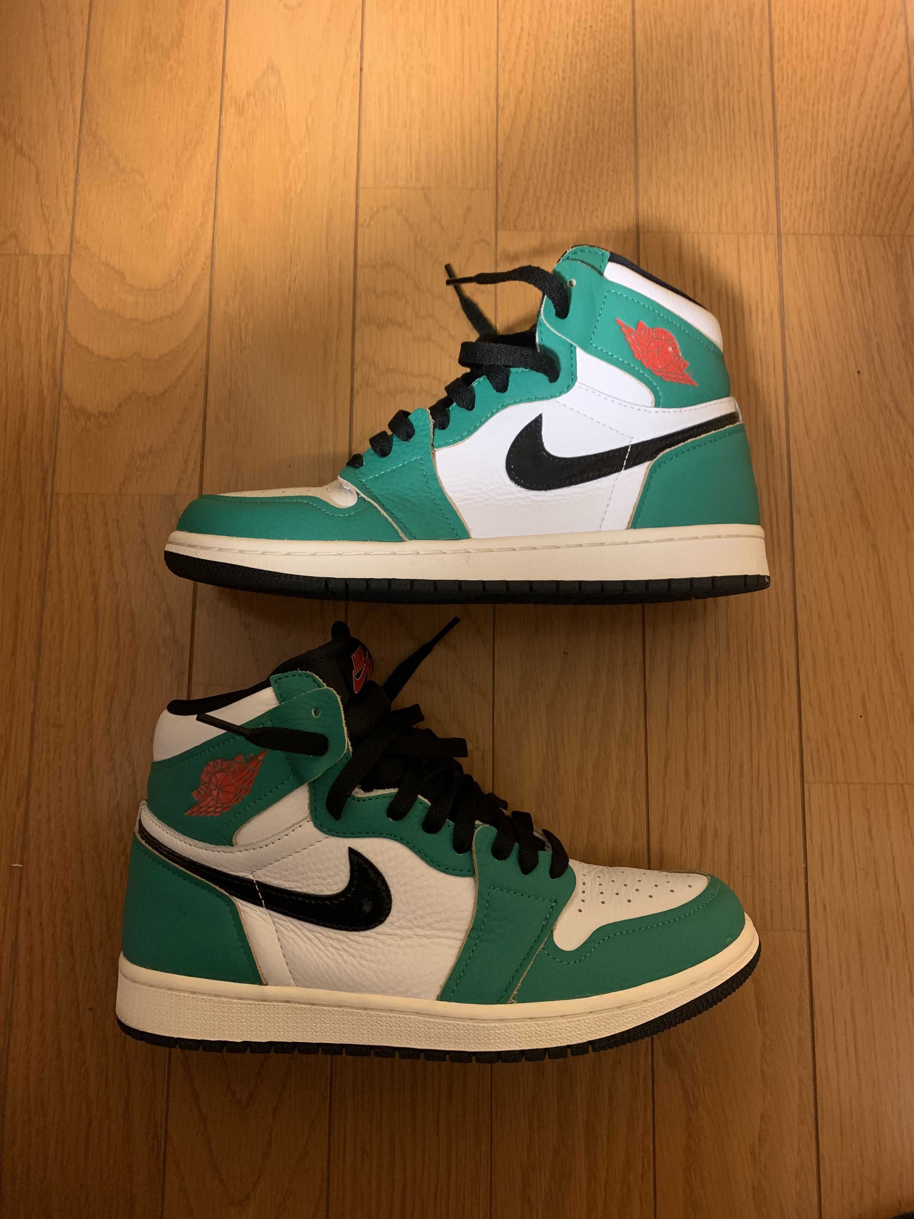 Nike Women's Air Jordan 1 High OG "Lucky Green/White-Sail-Black"