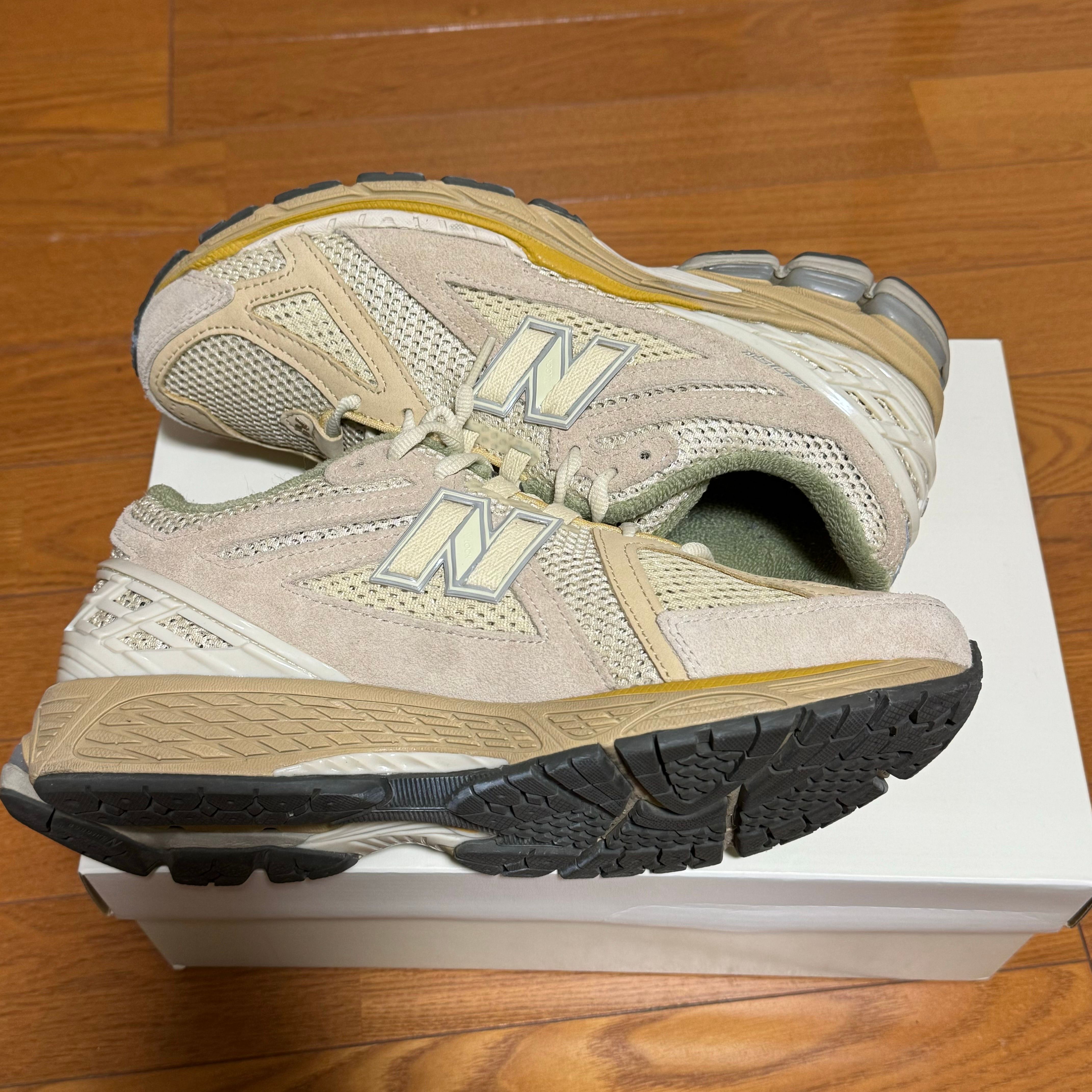 AURALEE × New Balance 1906R "Beige"