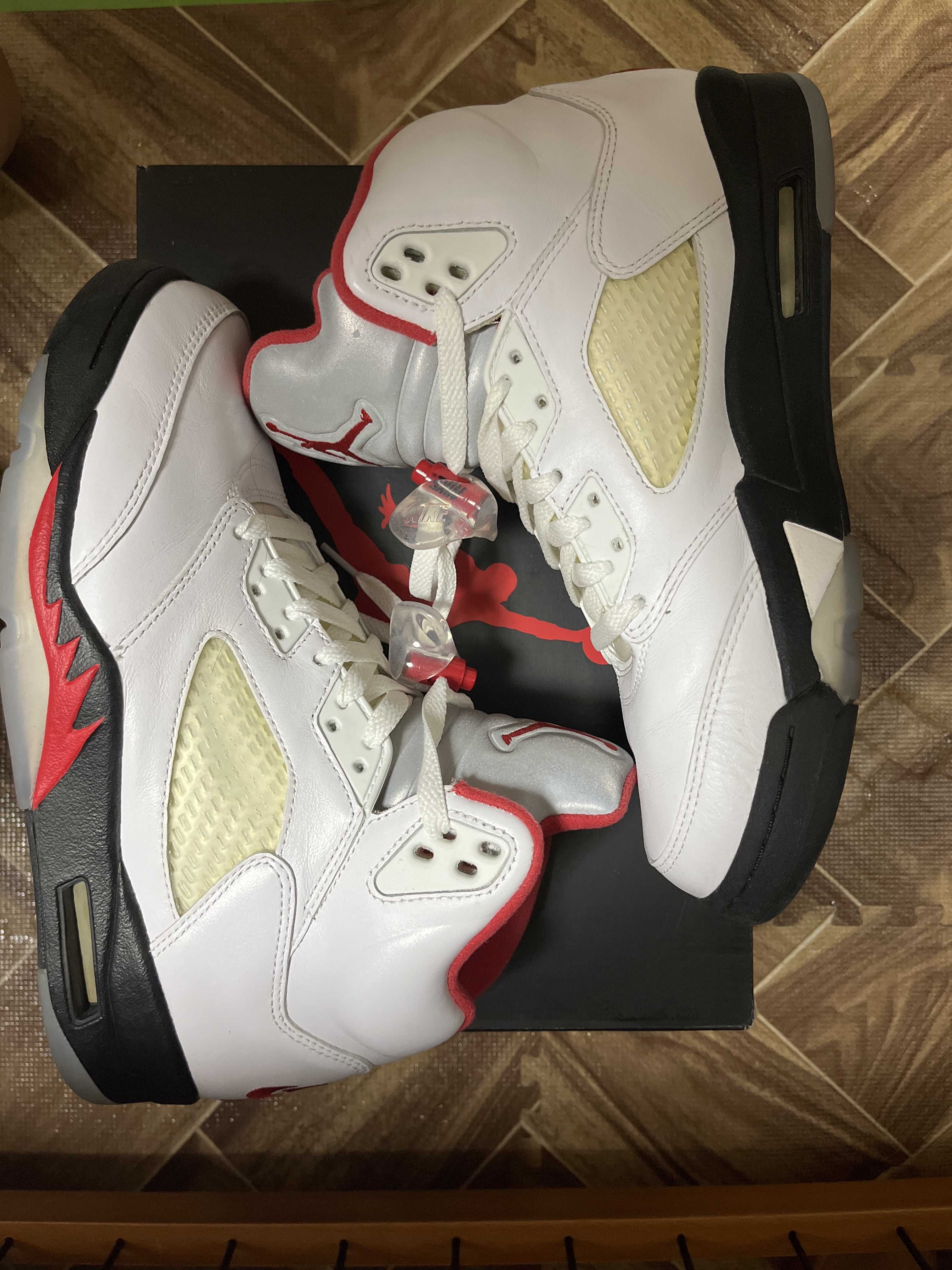 Nike Air Jordan 5 Retro "Fire Red" (2020)