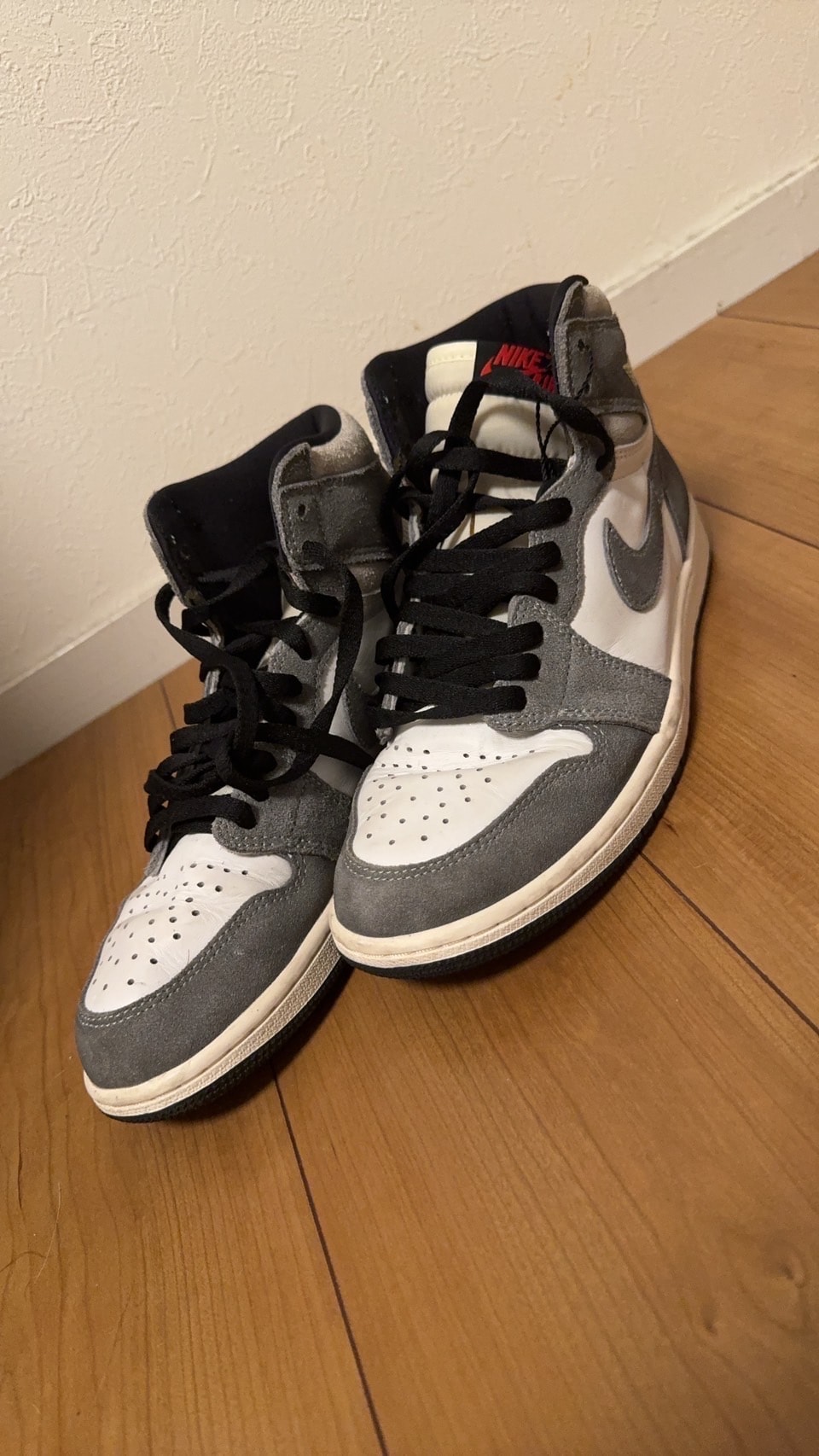 Nike Air Jordan 1 Retro High OG "Black and Smoke Grey"