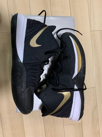 Nike Kyrie 5 "Black/Metallic Gold-White"