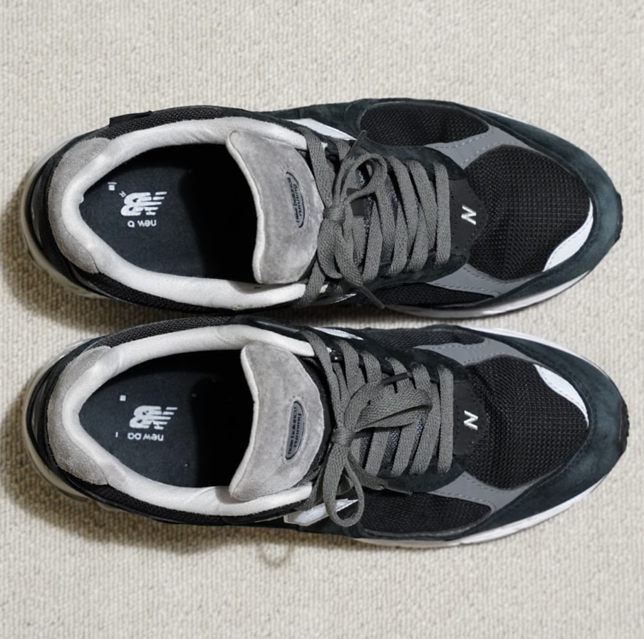 ニューバランス 2002R ゴアテックス "ブラック/グレー"