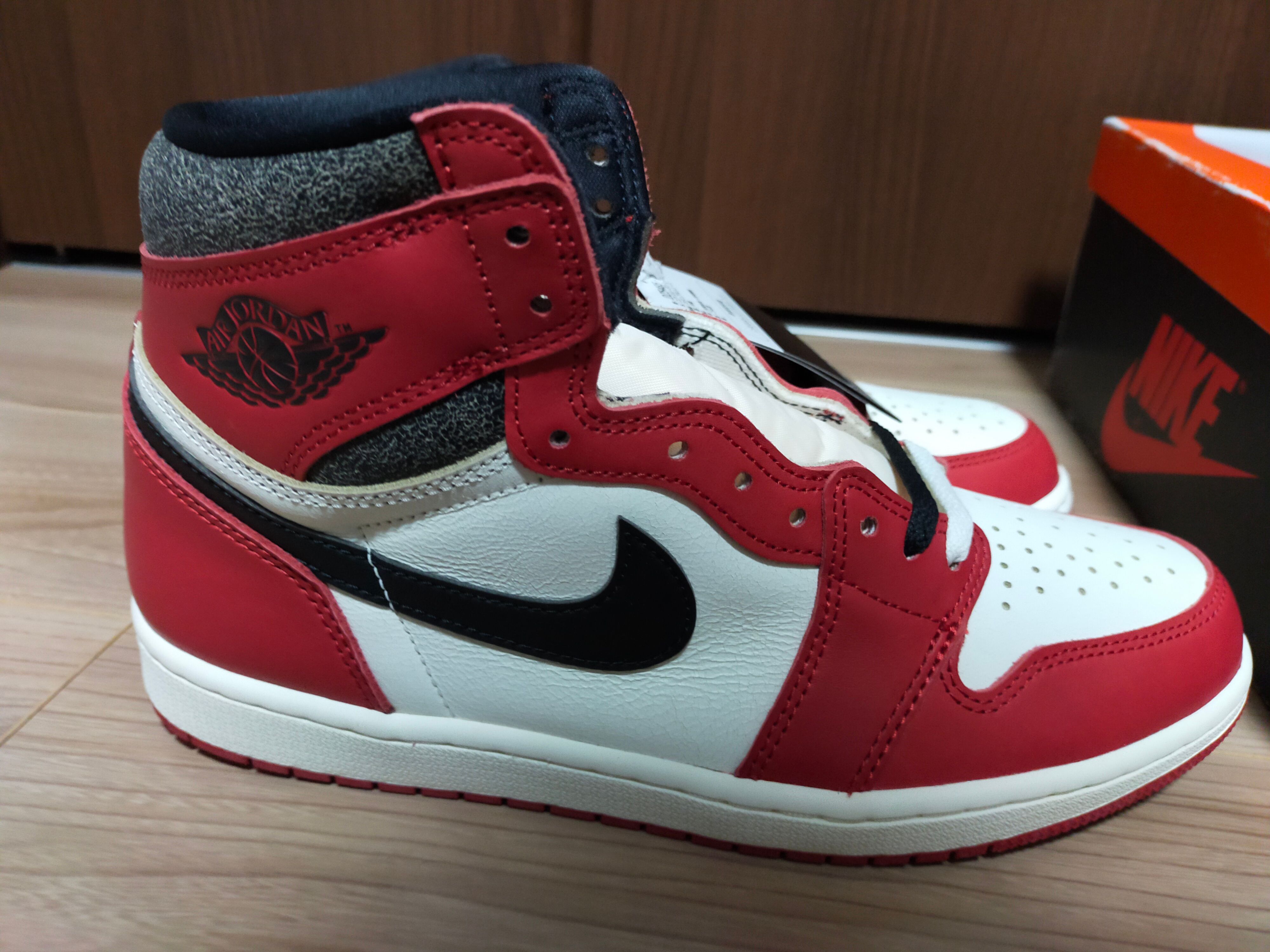 Nike Air Jordan 1 High OG "Lost & Found/Chicago"