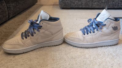 Nike Women's Air Jordan 1 Mid "Sanddrift/Indigo"