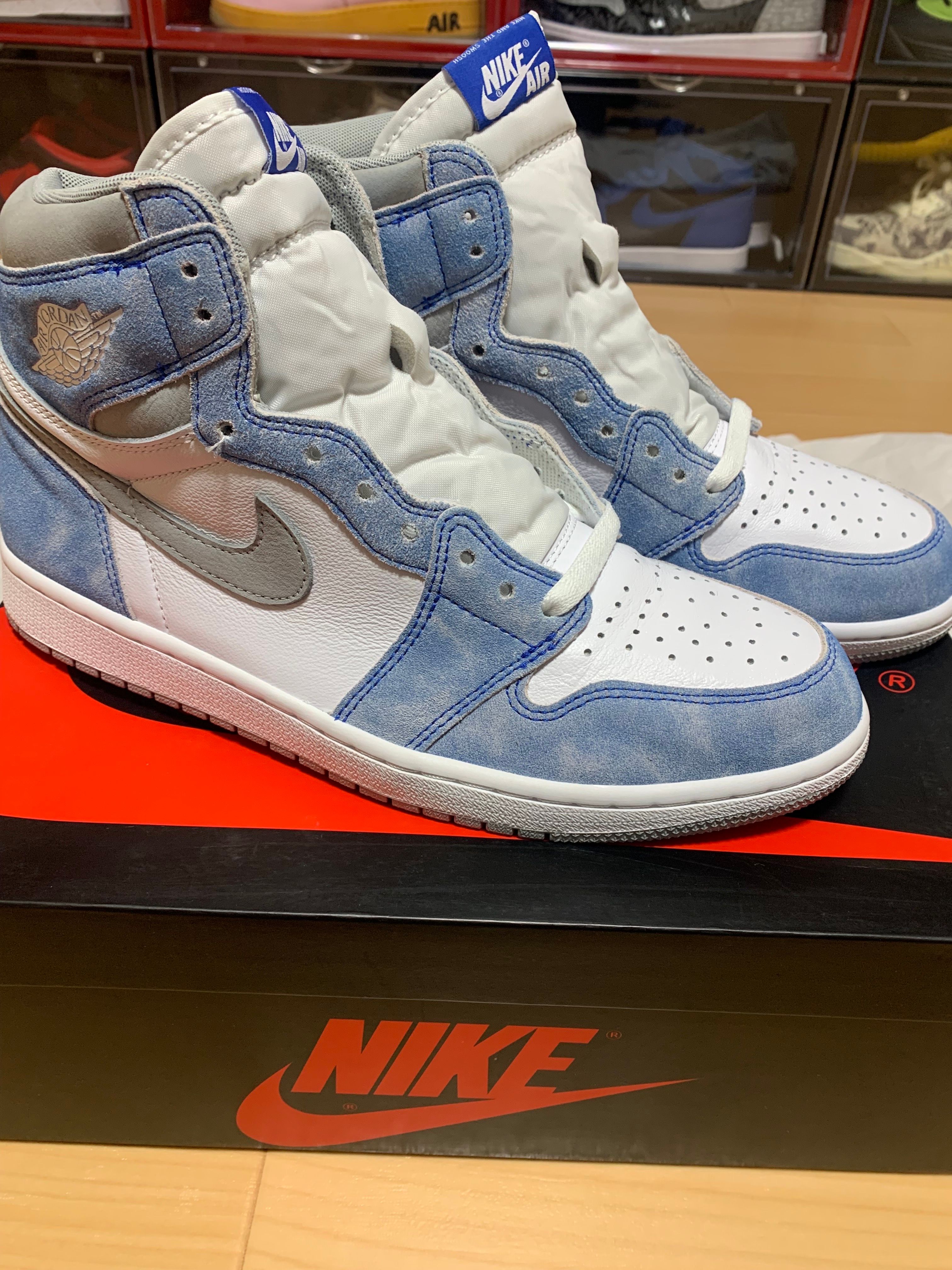 Nike Air Jordan 1 High OG "Hyper Royal"