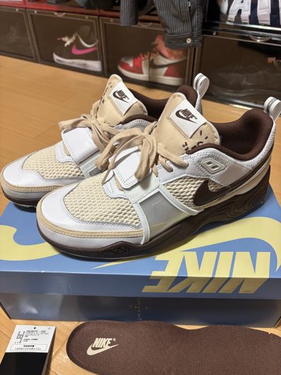 Travis Scott × Nike Zoom Field Jaxx "White and Light Chocolate"