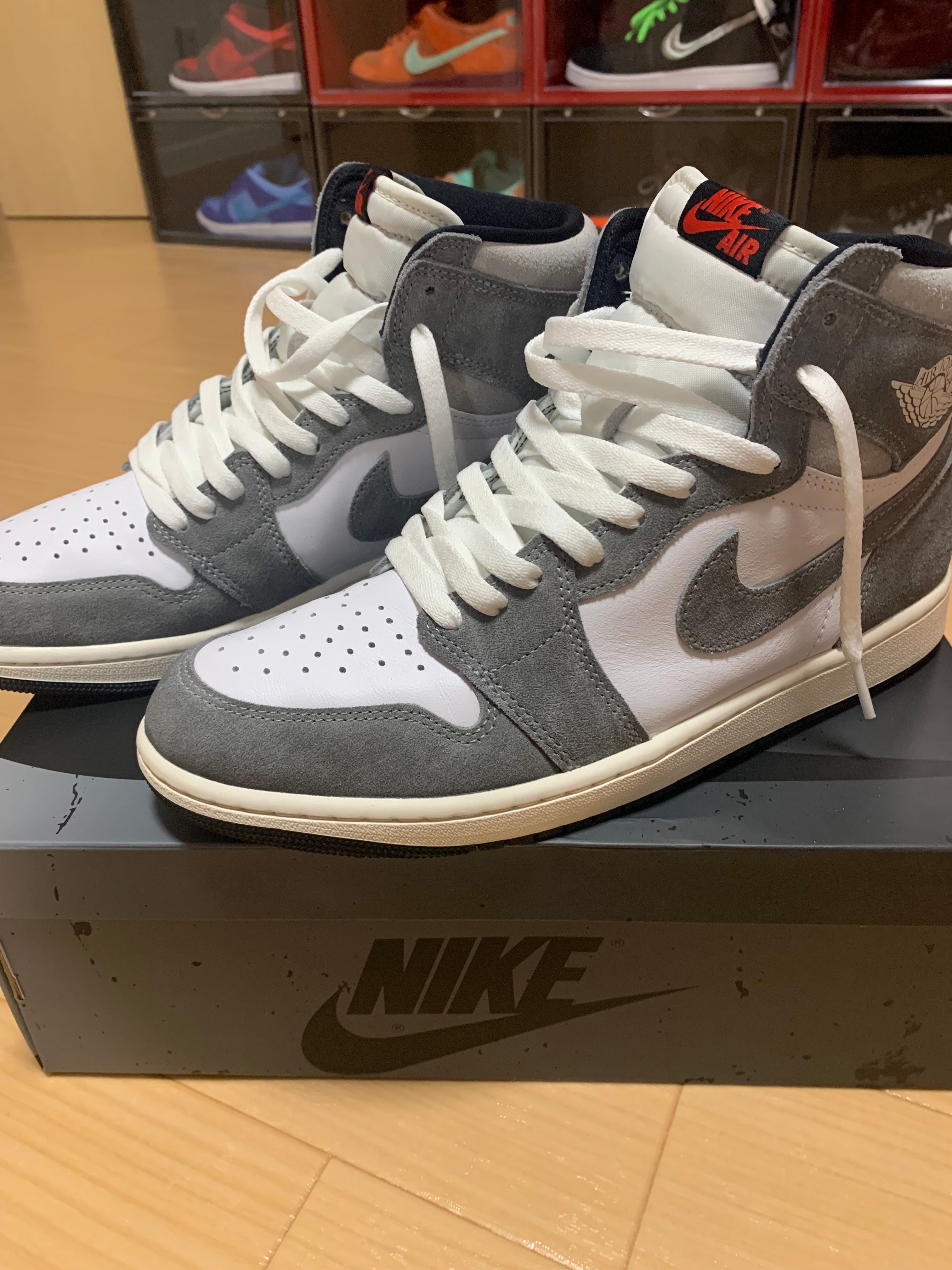 Nike Air Jordan 1 Retro High OG "Black and Smoke Grey"