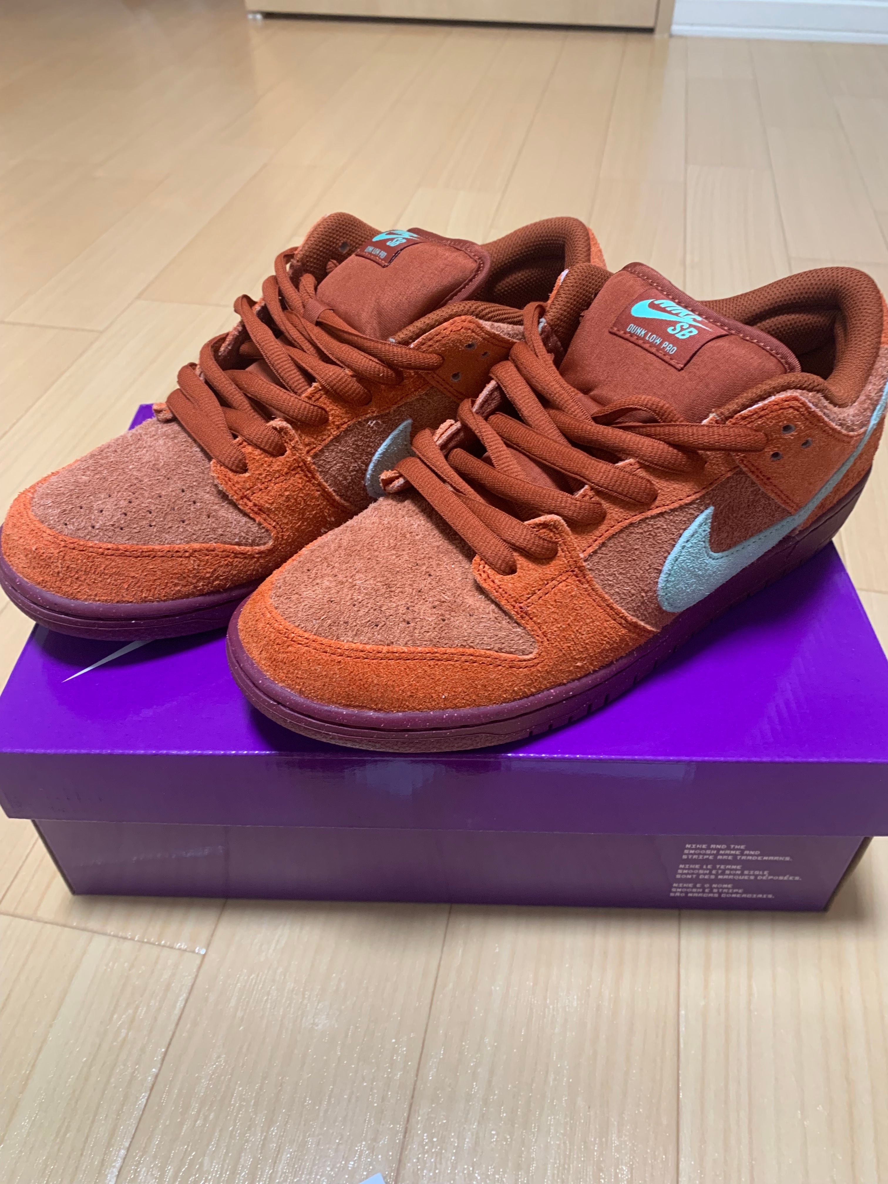 Nike SB Dunk Low Pro PRM "Mystic Red and Rosewood"