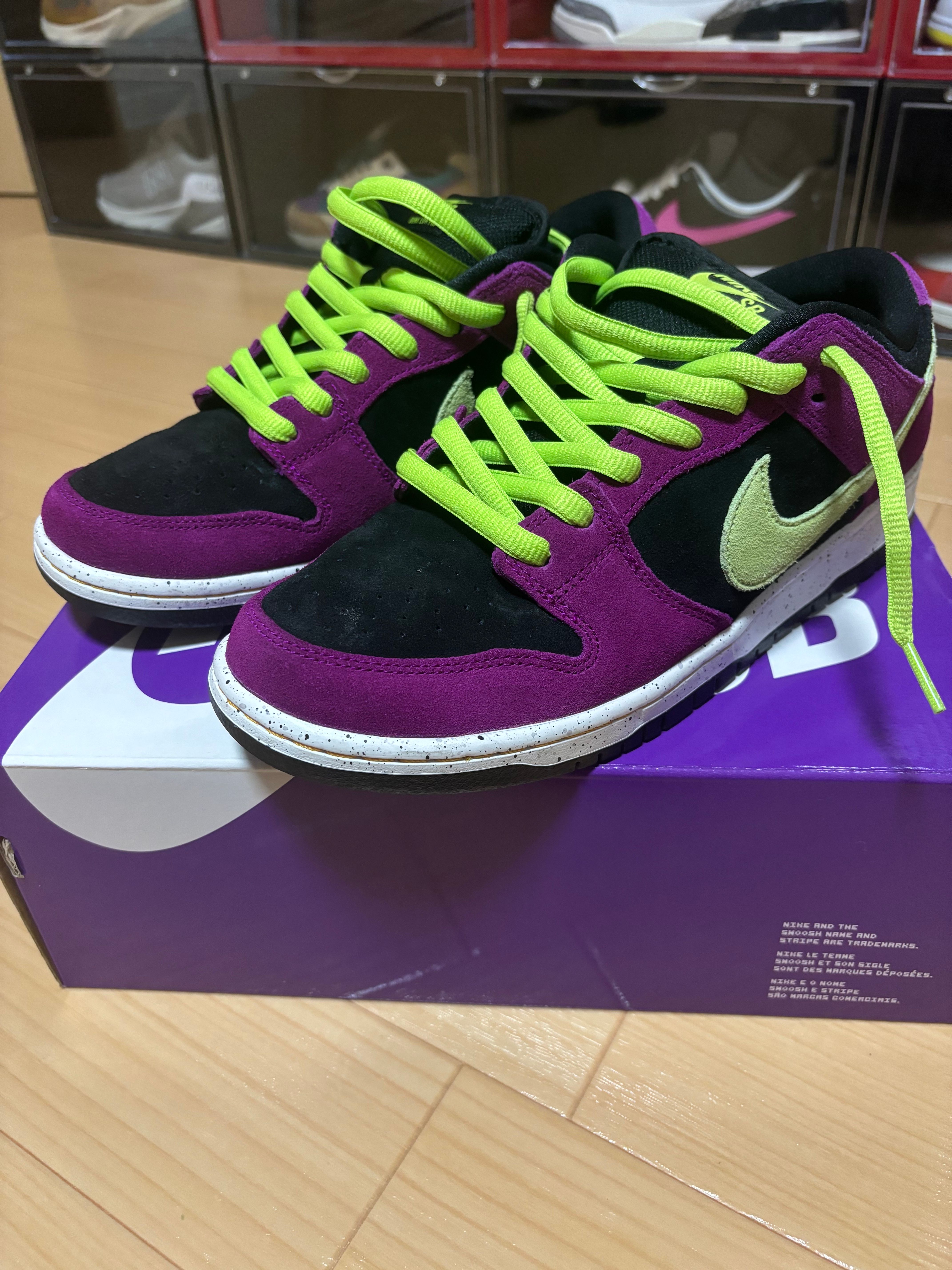 Nike SB Dunk Low "Red Plum"