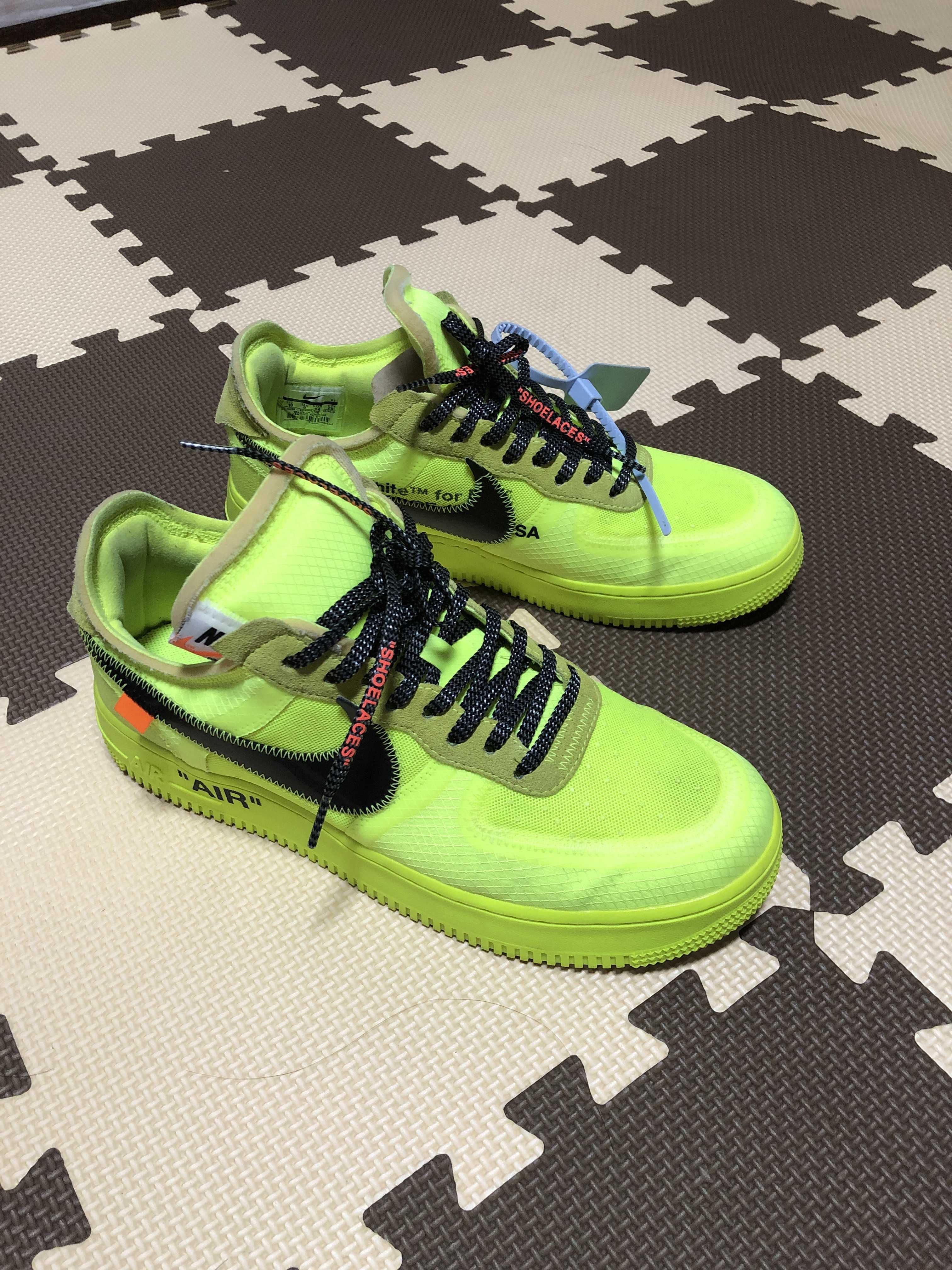 Off-White × Nike Air Force 1 Low "Volt"