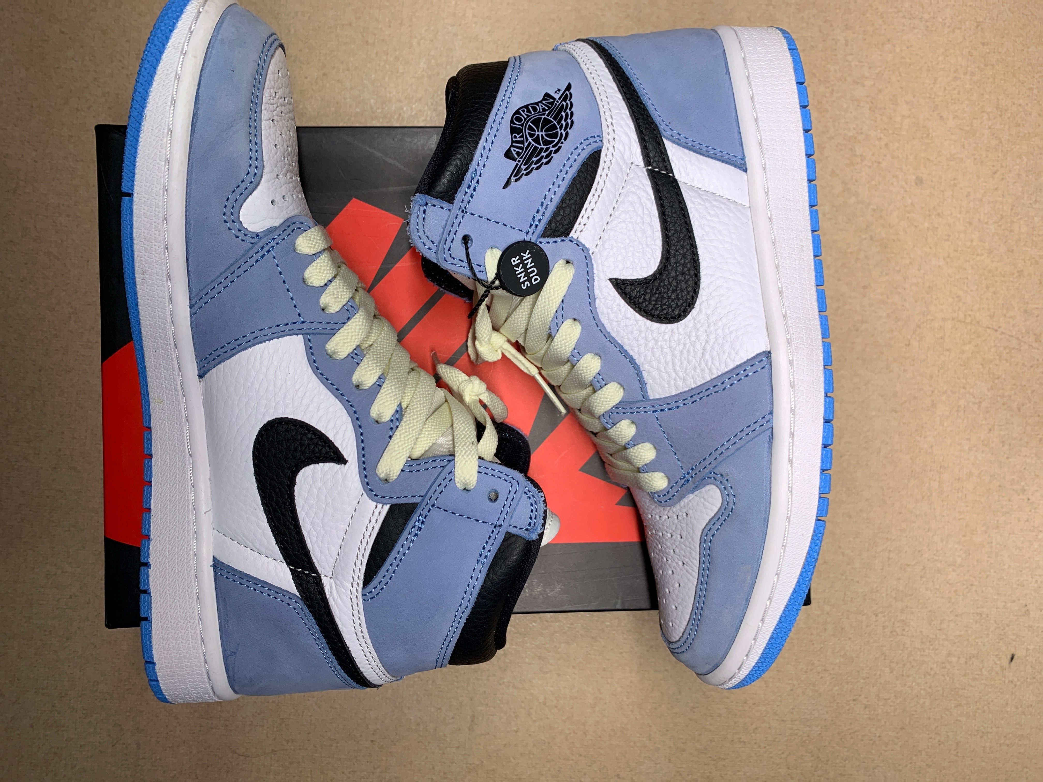 Nike Air Jordan 1 High OG "University Blue"