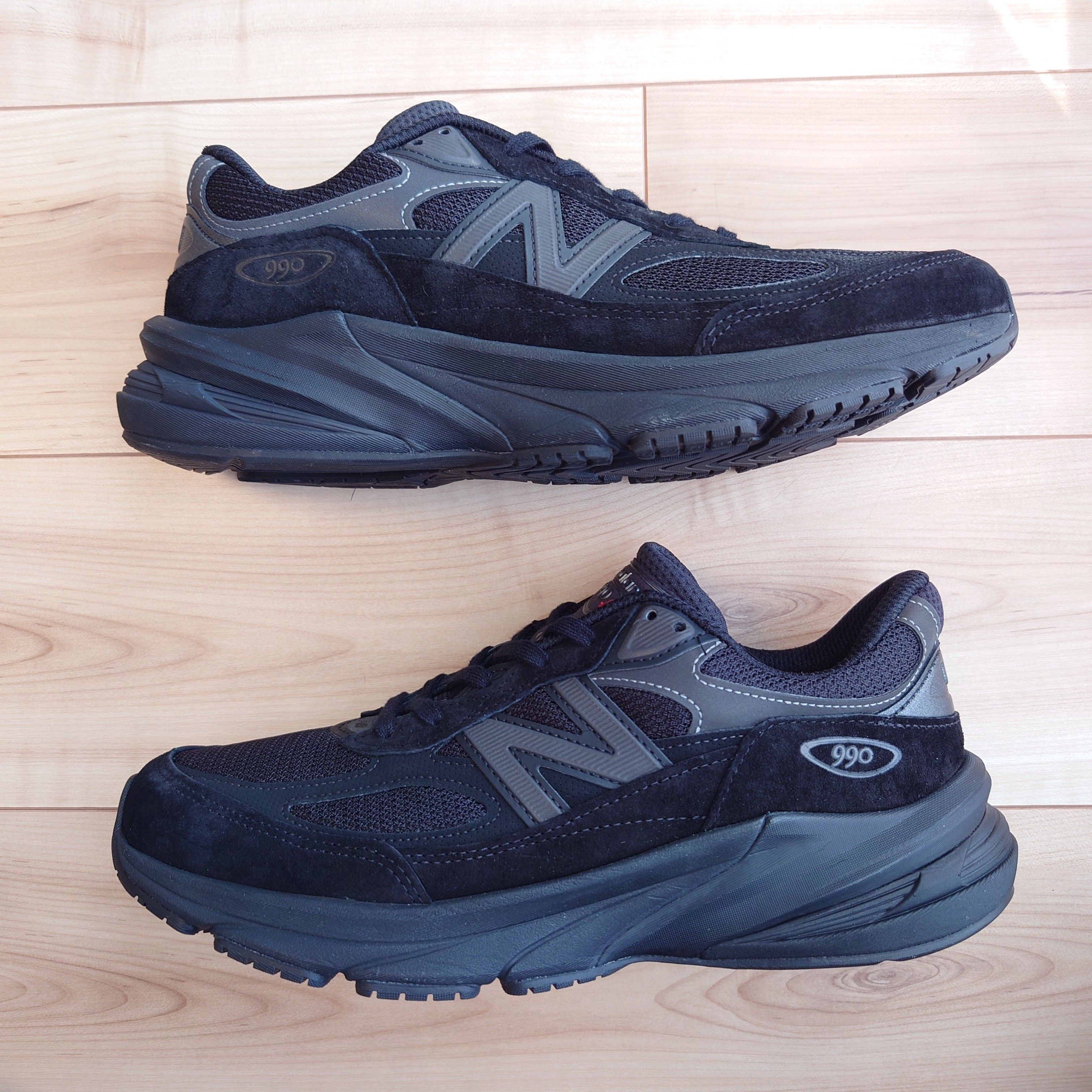 New Balance 990V6 "Triple Black"