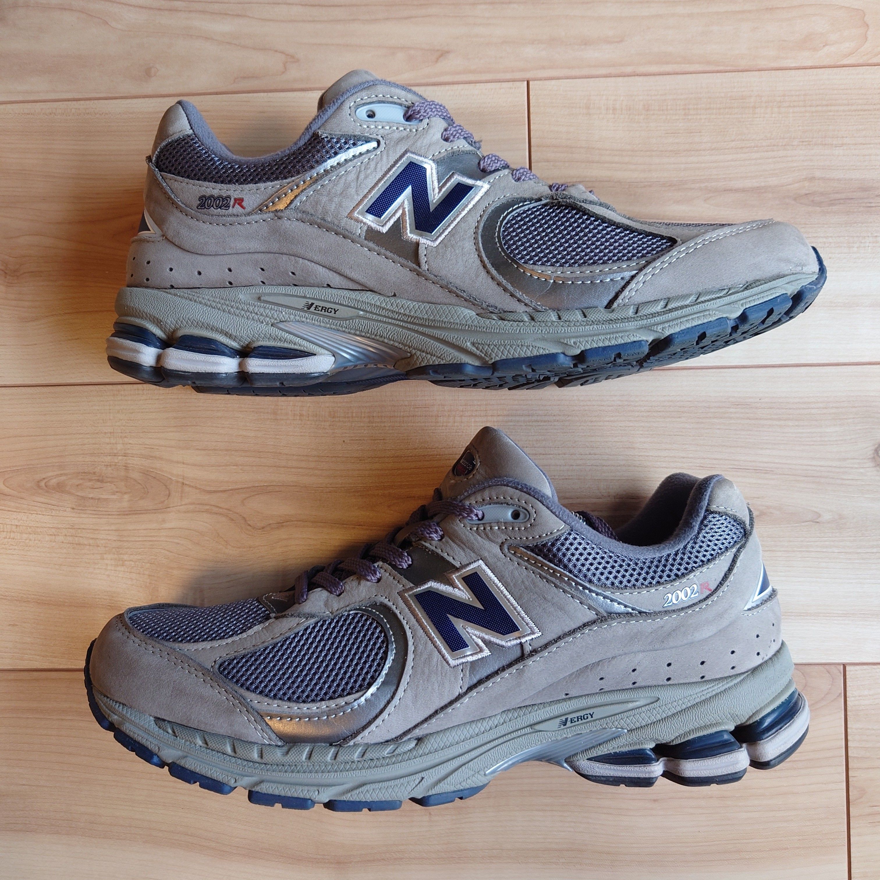 New Balance 2002R "Gray"