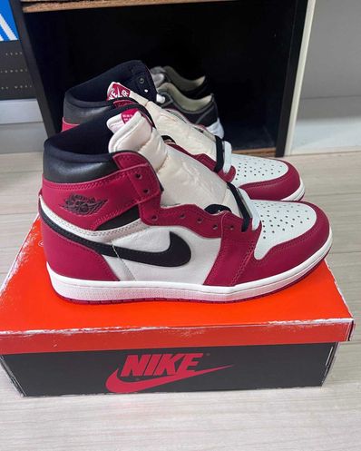 Nike Air Jordan 1 High OG "Lost & Found/Chicago"