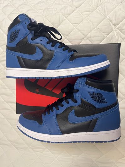 Nike Air Jordan 1 Retro High OG "Dark Marina Blue"