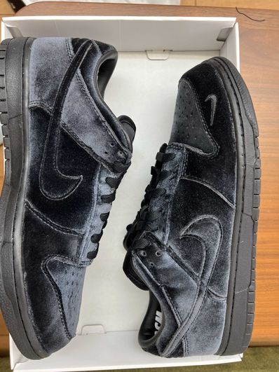 Dover Street Market × Nike Dunk Low "Triple Black"