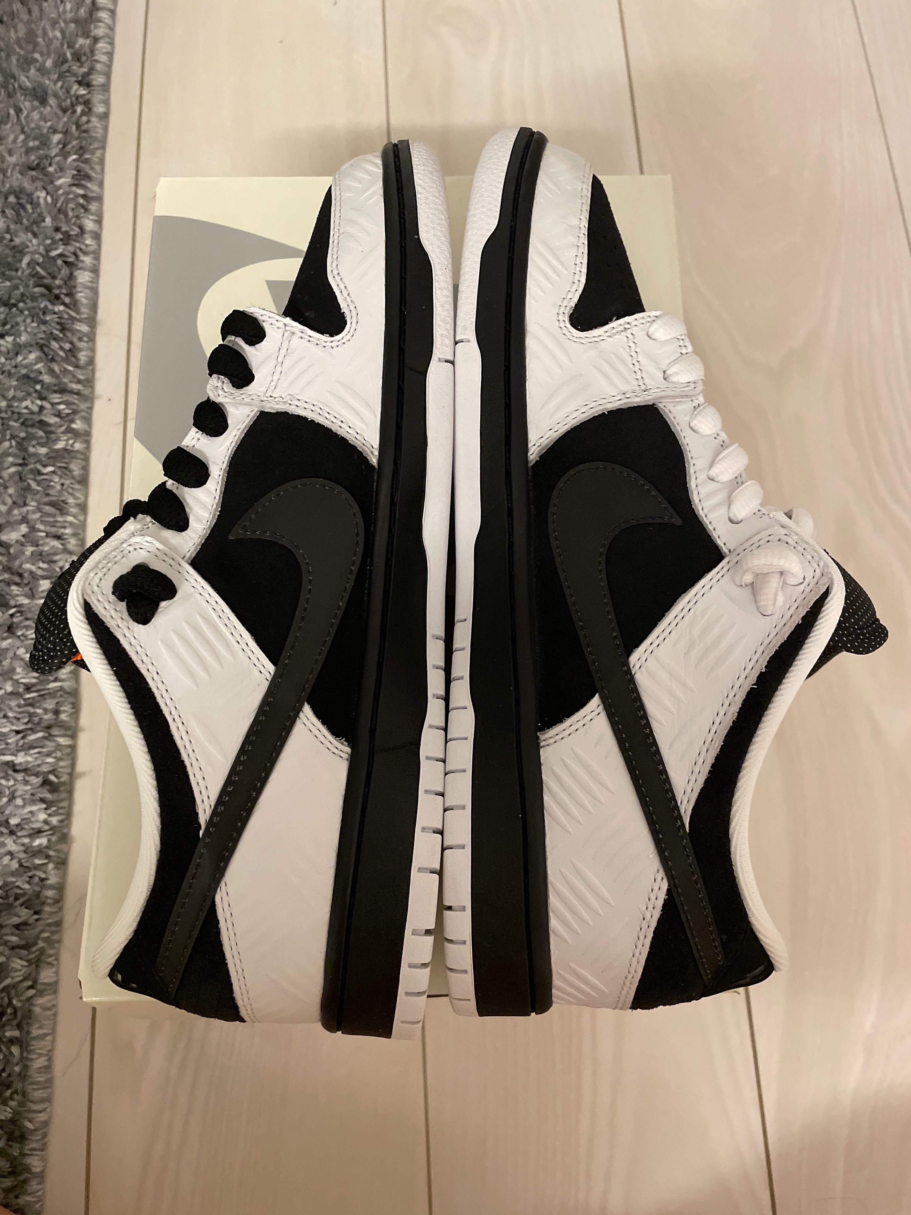 TIGHTBOOTH × Nike SB Dunk Low Pro QS "Black and White"