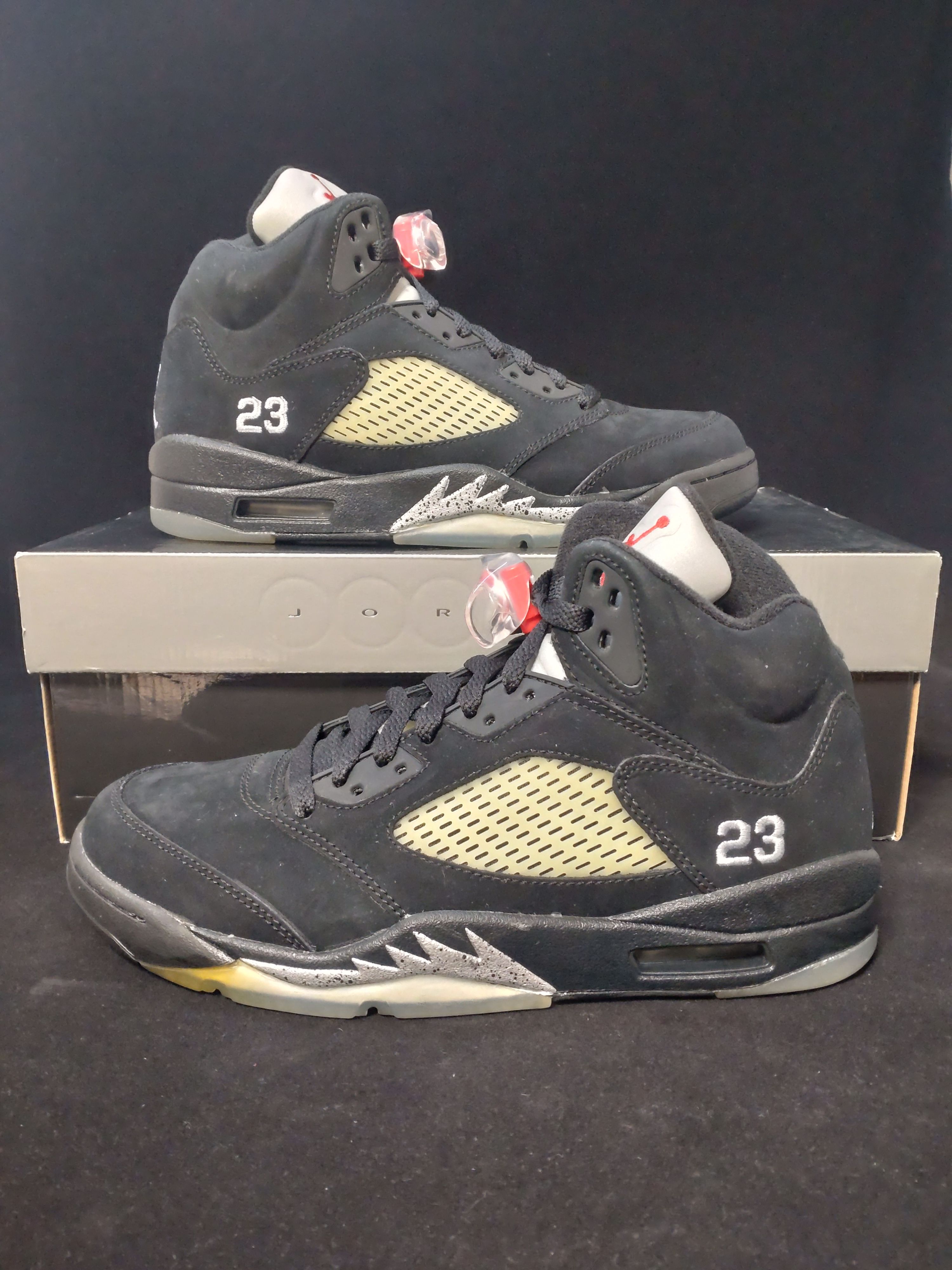 Nike Air Jordan 5 Retro "Black Metallic" (2011)