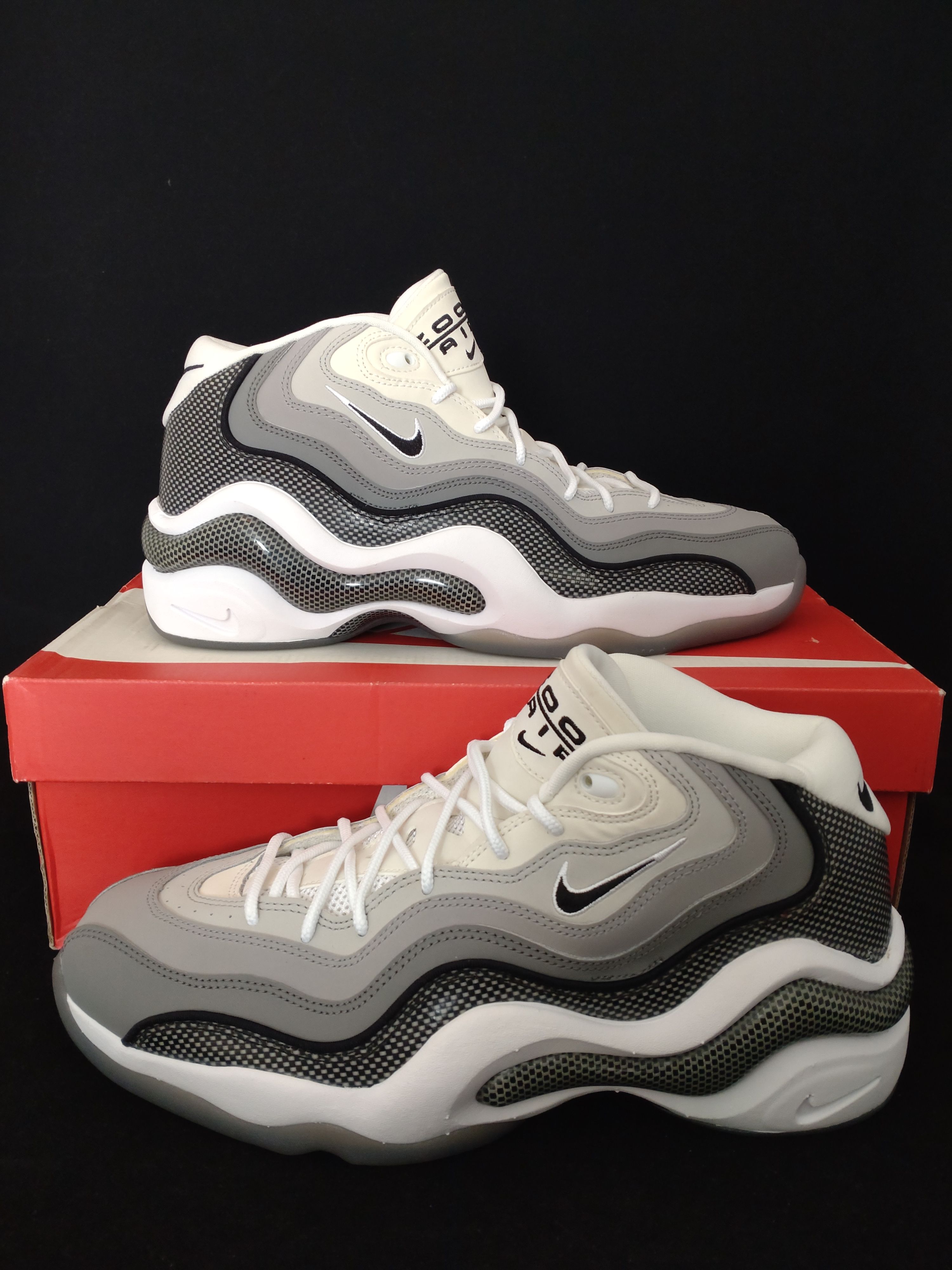 Nike Air Zoom Flight 96 "Matte Silver/Black Charcoal"
