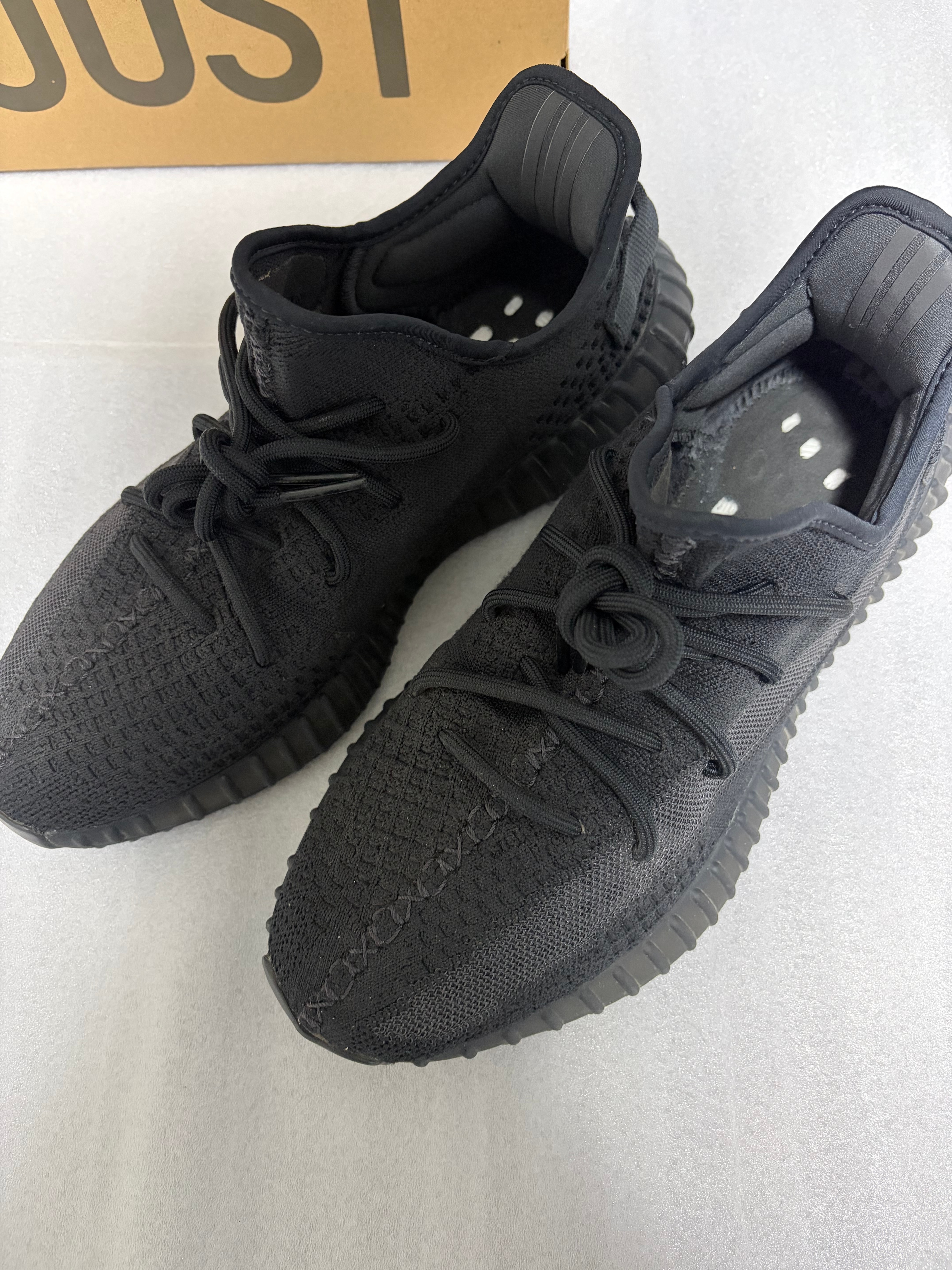 adidas YEEZY Boost 350V2 "Onyx"