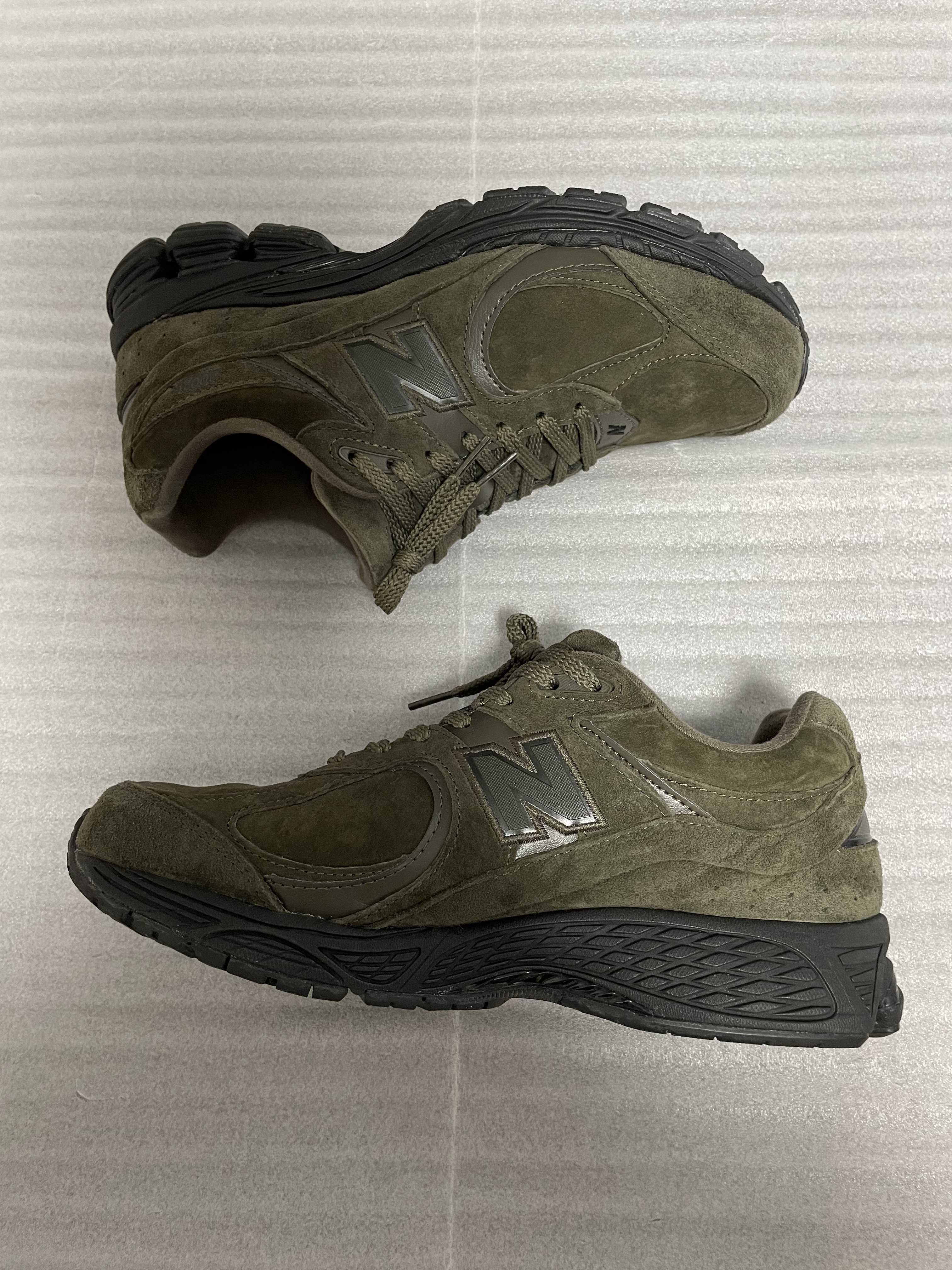 New Balance 2002R "Olive"