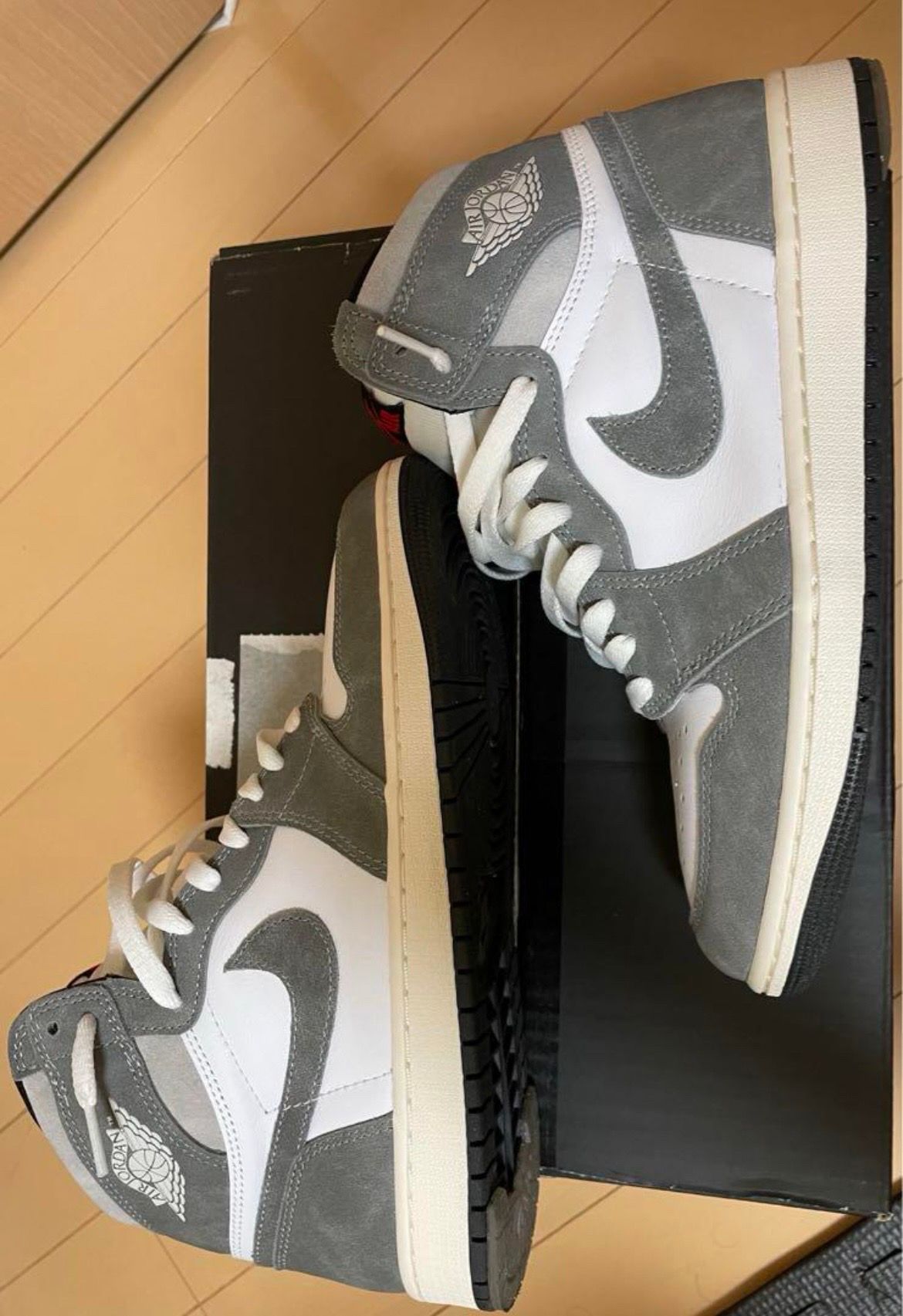 Nike Air Jordan 1 Retro High OG "Black and Smoke Grey"