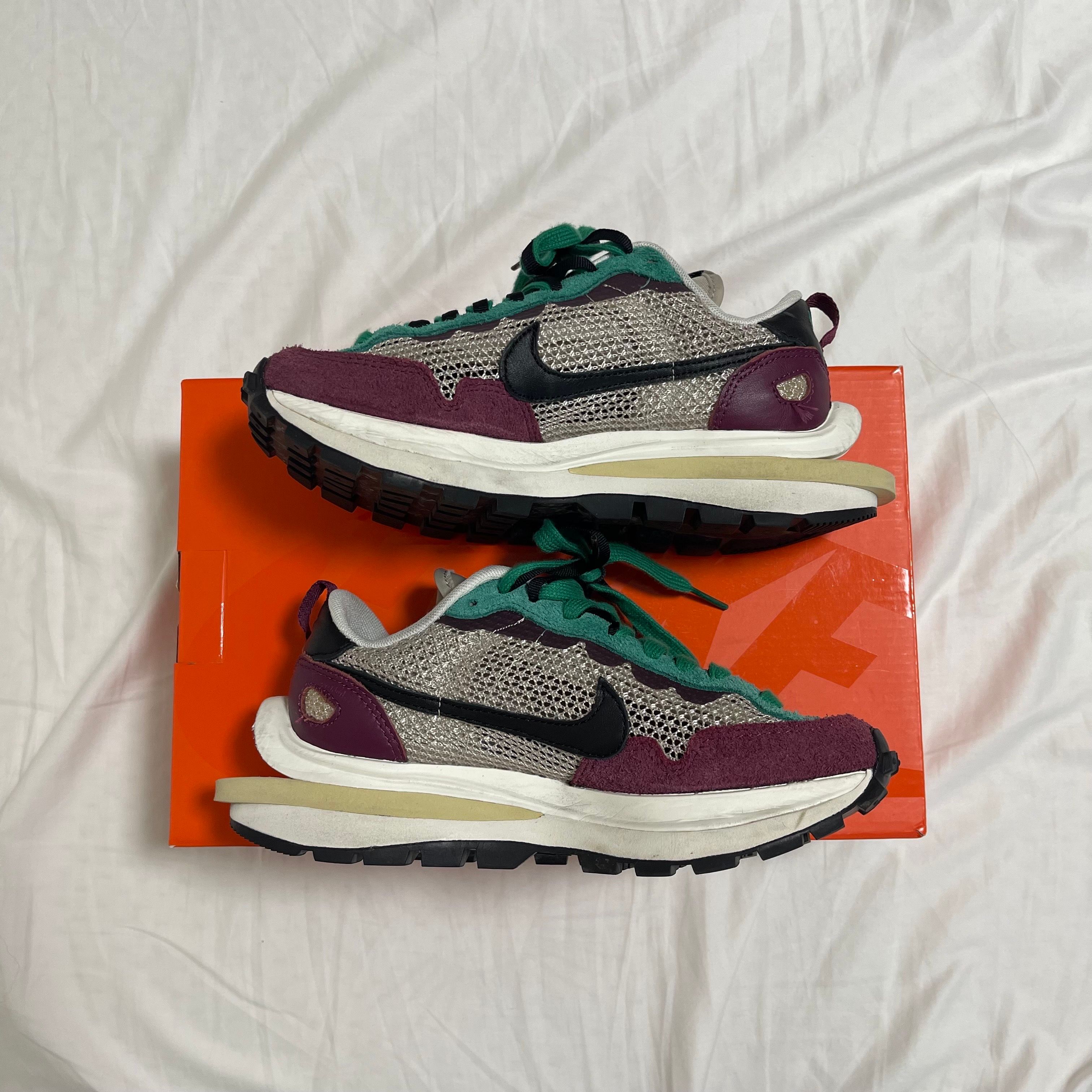 sacai × Nike Vapor Waffle "String/Red/Green"