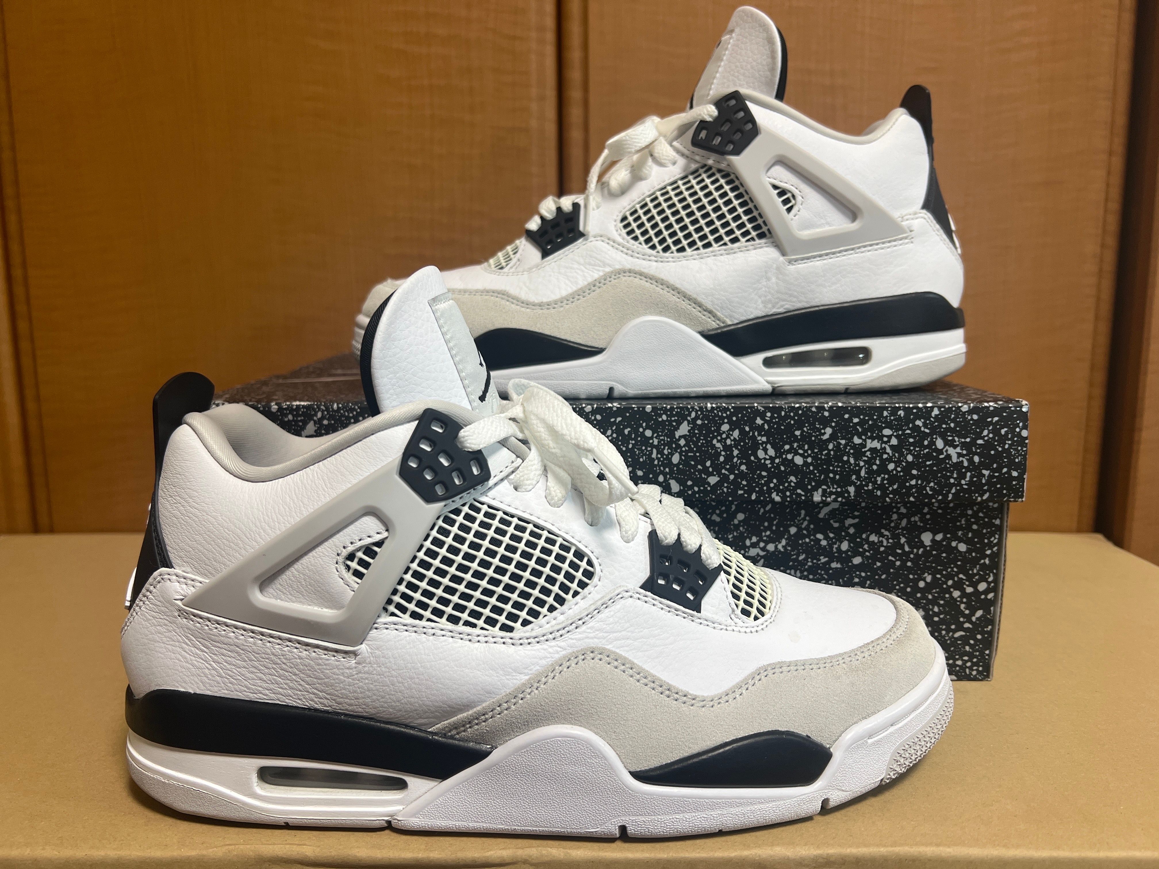 Nike Air Jordan 4 "Military Black"