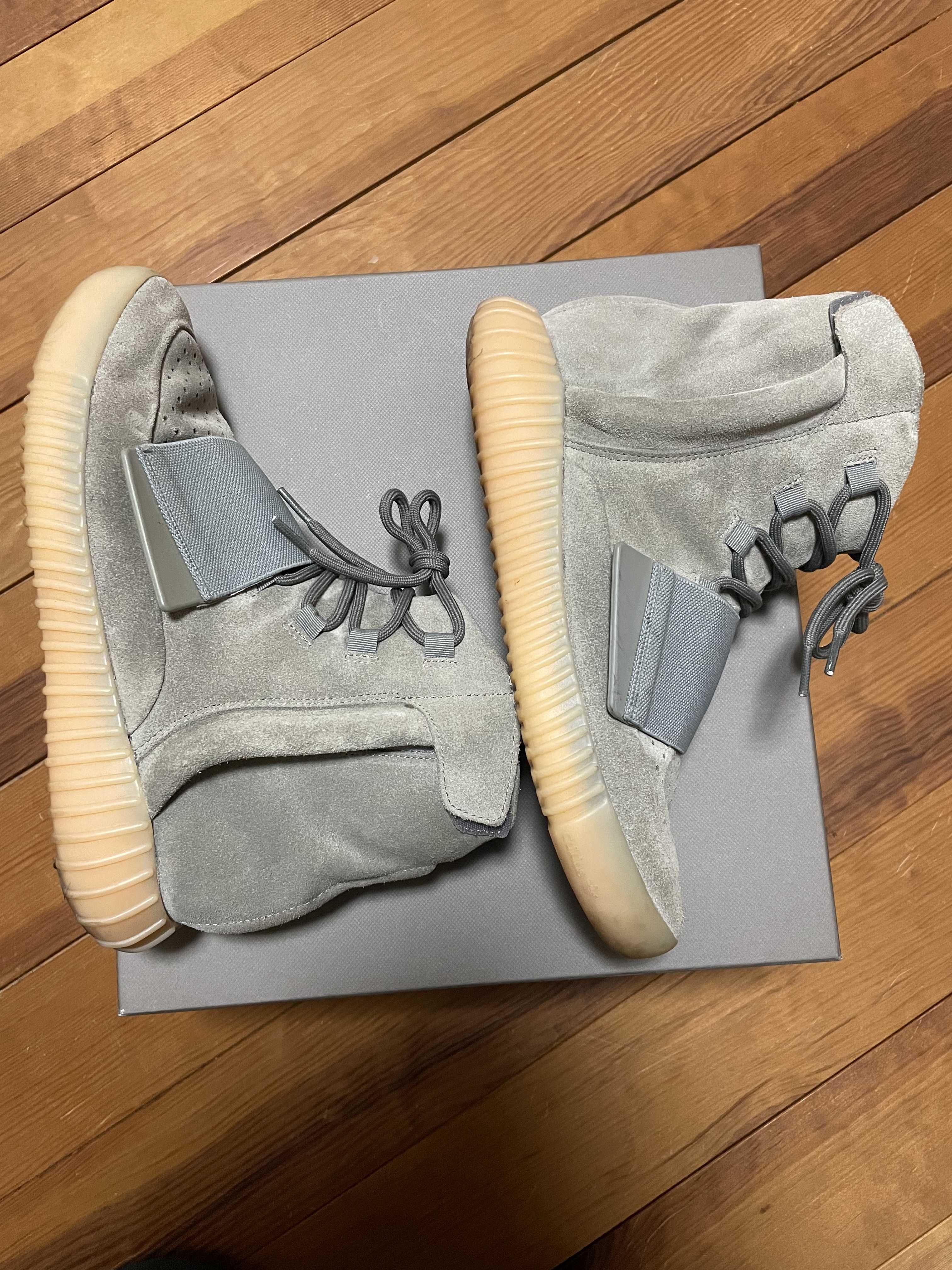 adidas Yeezy Boost 750 "Light Grey Glow In The Dark"