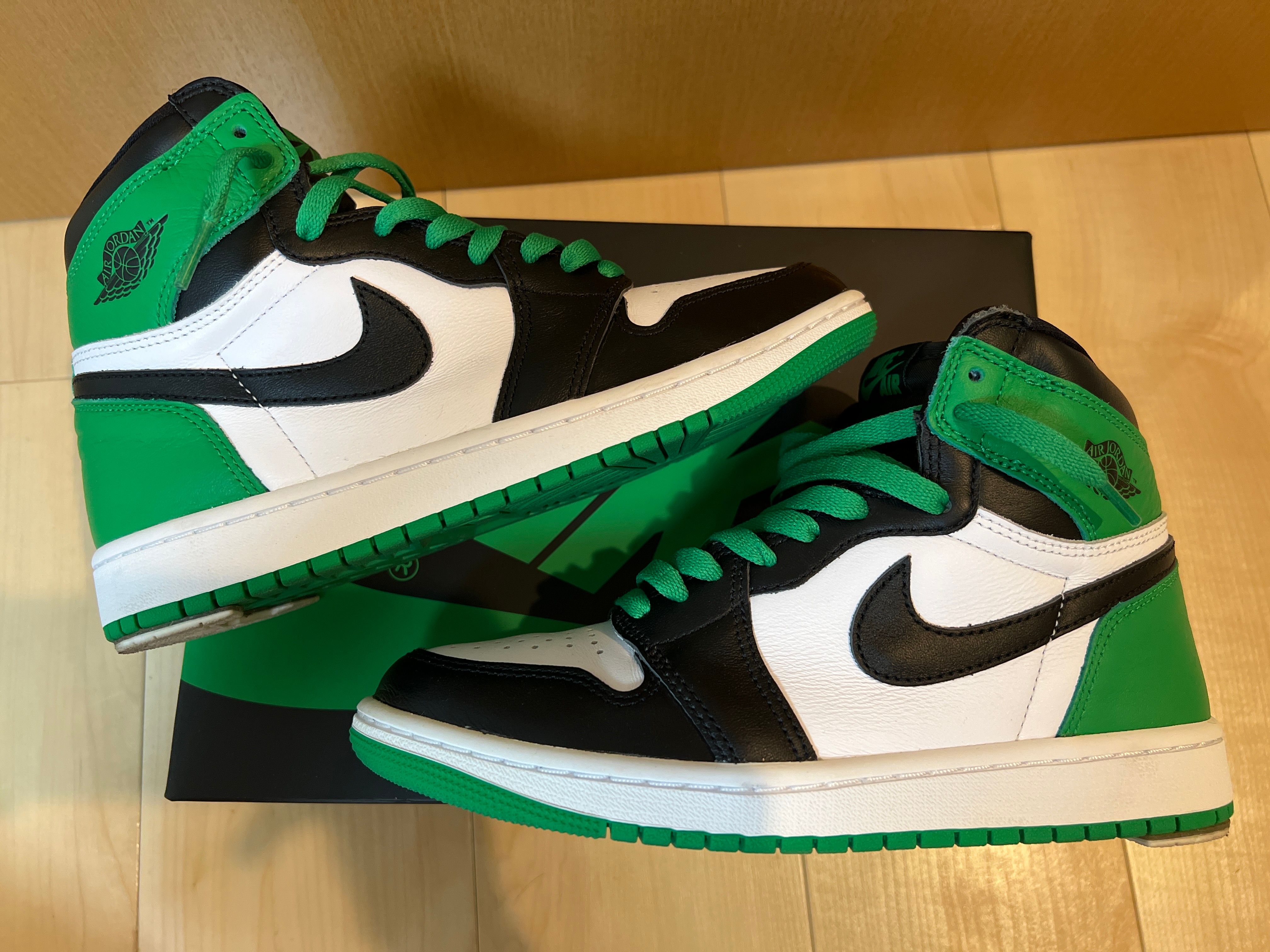 Nike Air Jordan 1 Retro High OG "Celtics/Black and Lucky Green" (2023)