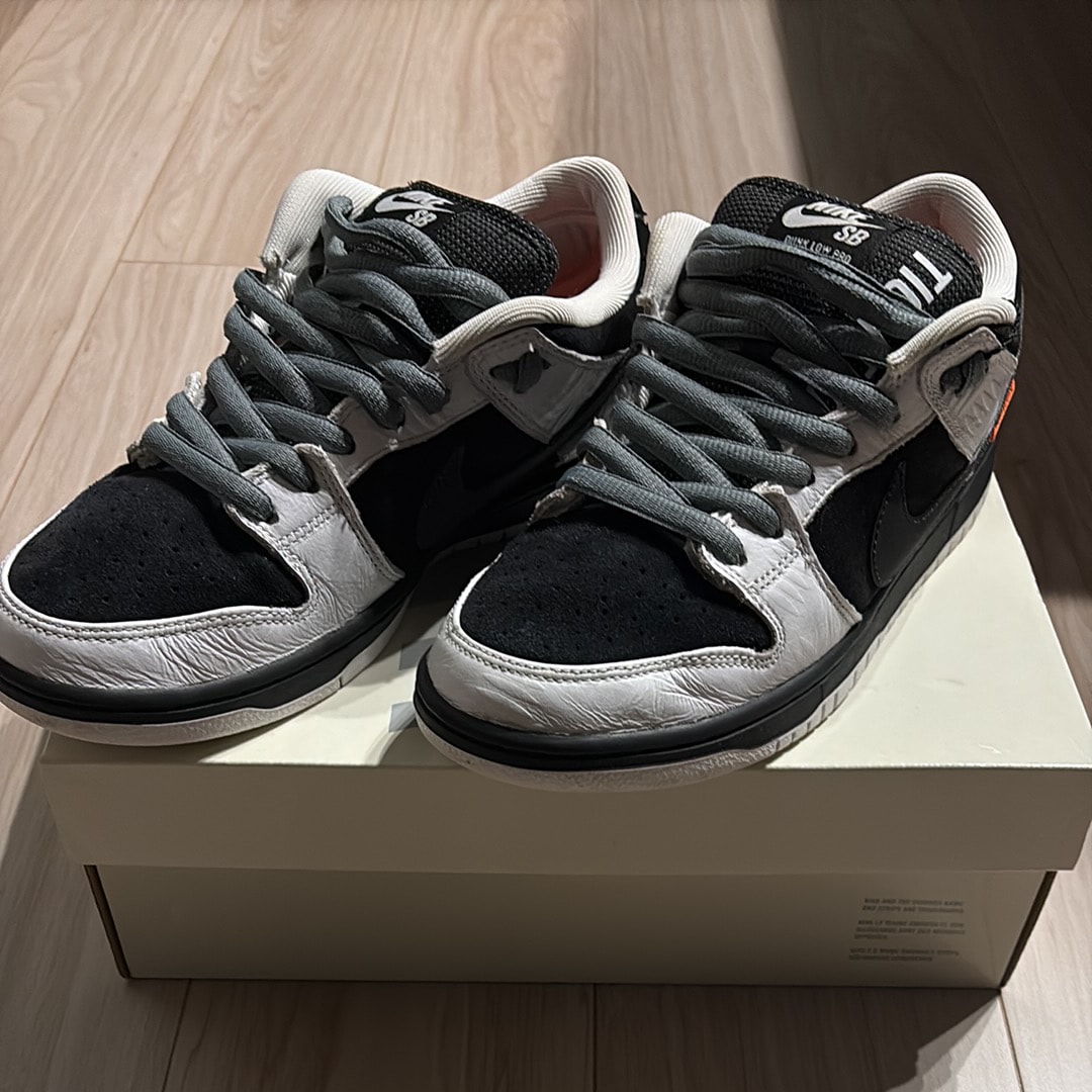 TIGHTBOOTH × Nike SB Dunk Low Pro QS "Black and White"