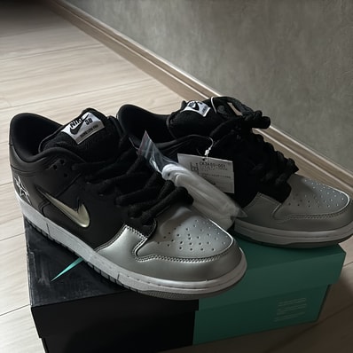 Supreme × Nike Dunk Low "Metallic Silver/Black"