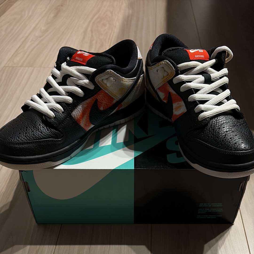 ナイキ SB ダンク ロー "レイガンタイダイ/ブラック"