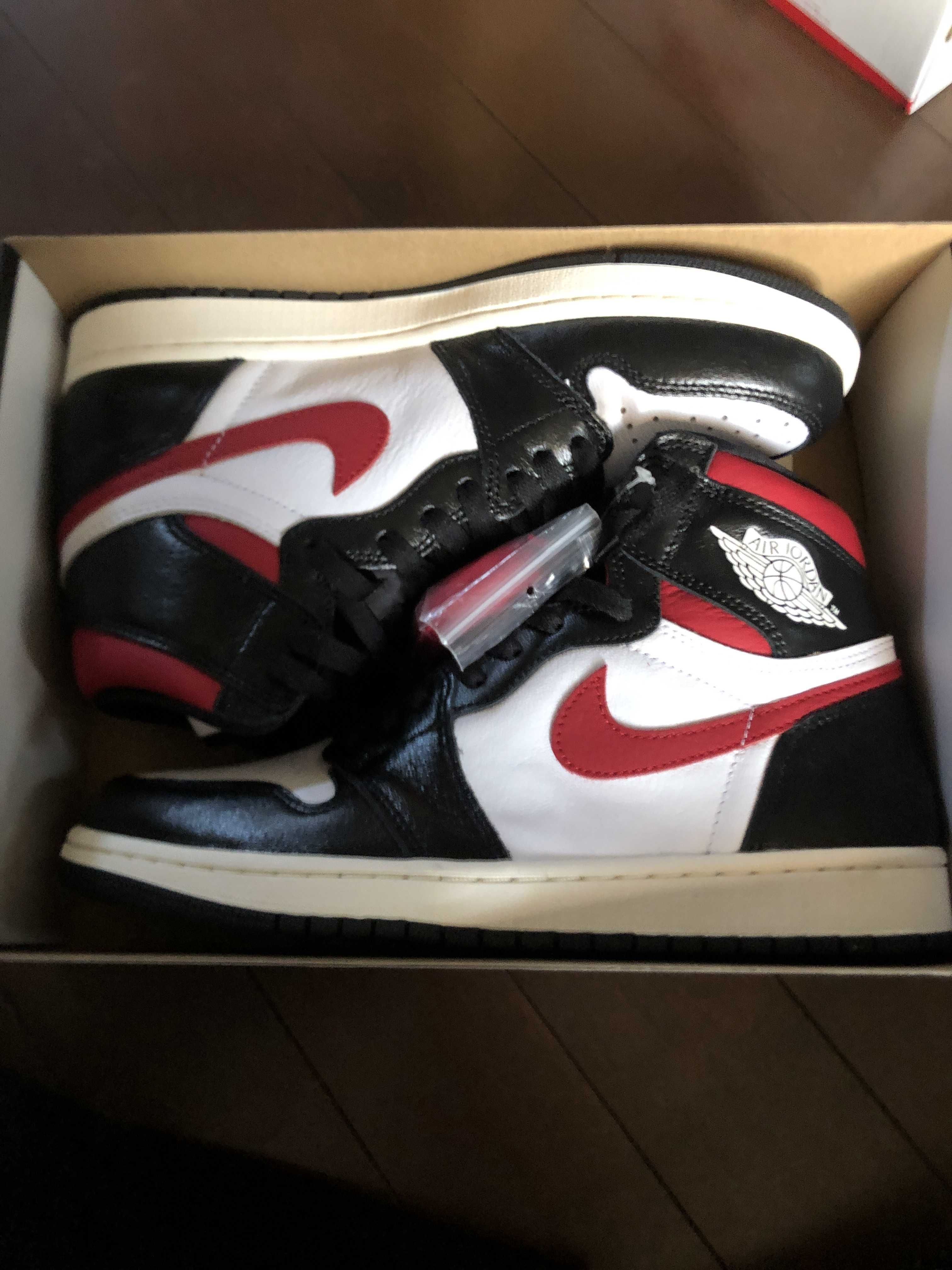 Nike Air Jordan 1 Retro High "Black/White/Sail/Gym Red"