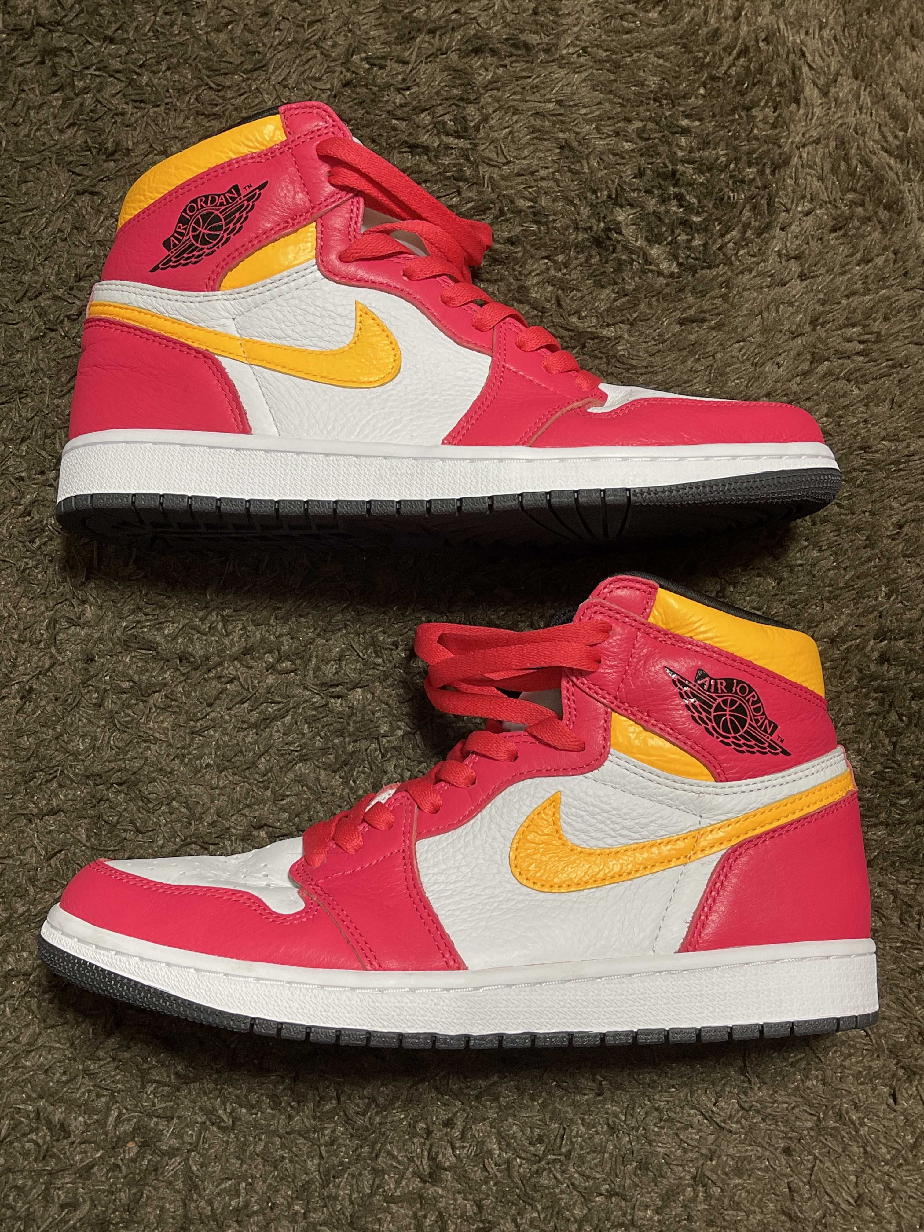 Nike Air Jordan 1 High OG "Light Fusion Red"
