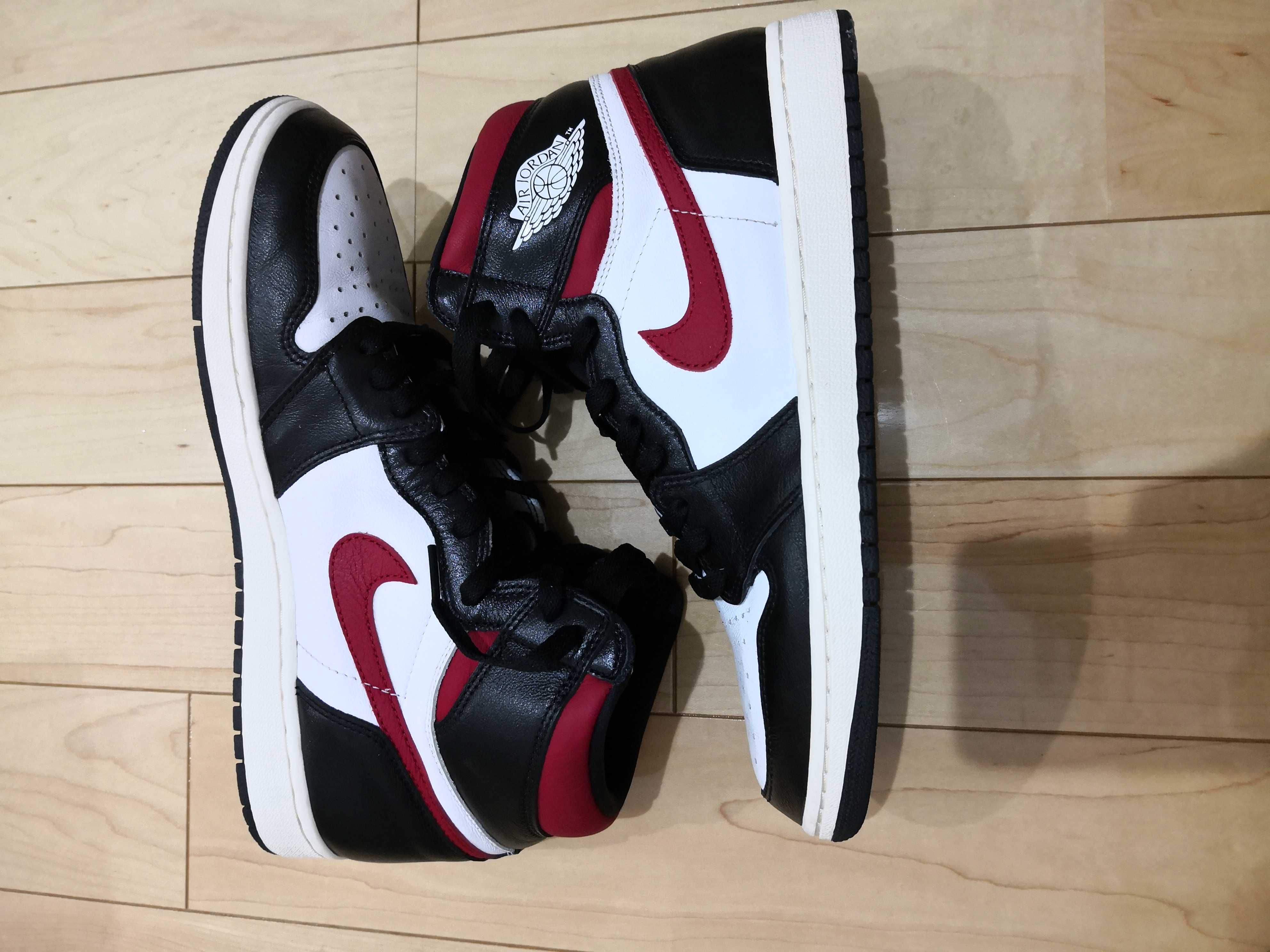 Nike Air Jordan 1 Retro High "Black/White/Sail/Gym Red"