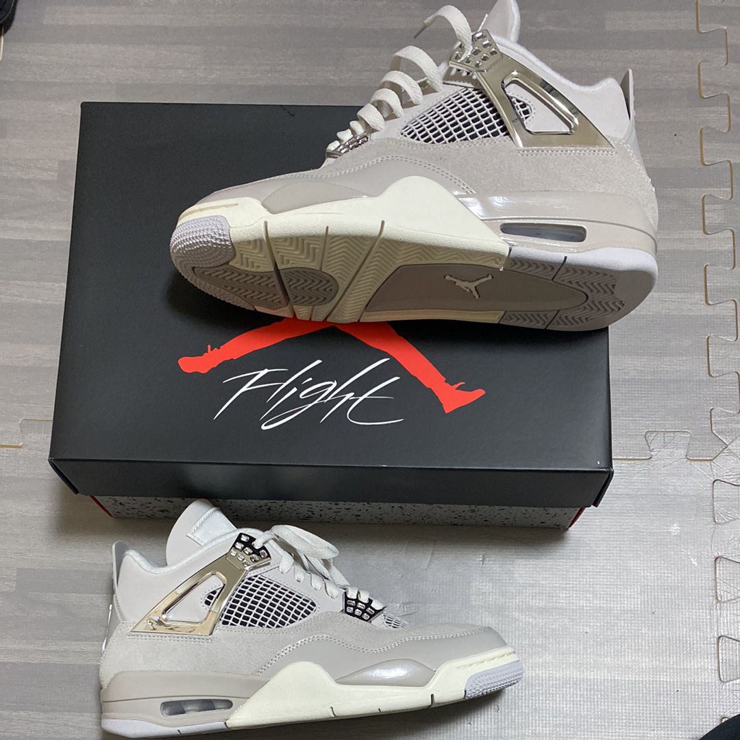 Nike Women's Air Jordan 4 Retro "Frozen Moments"