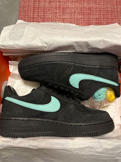 Tiffany & Co. × Nike Air Force 1 Low