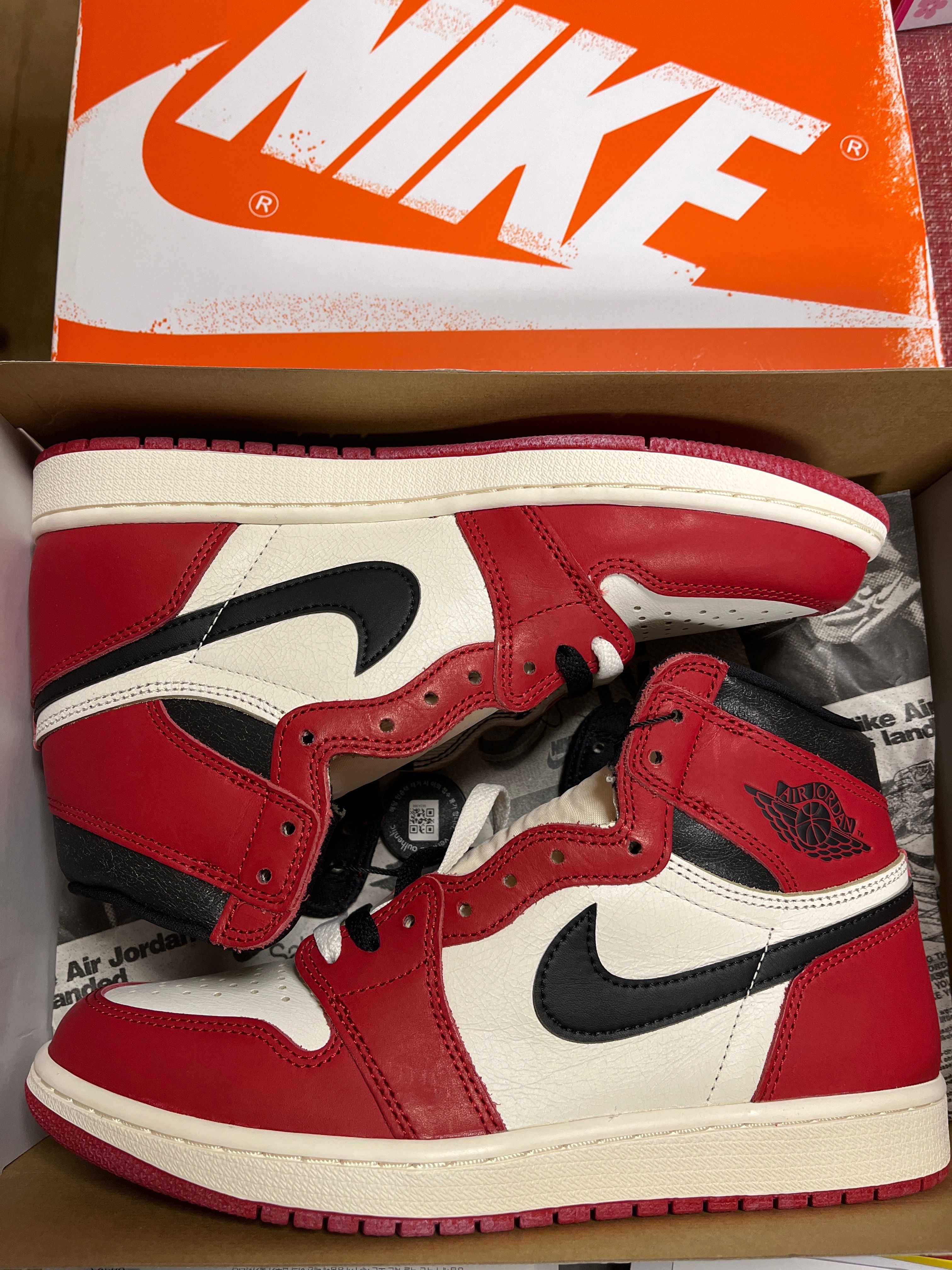 Nike Air Jordan 1 High OG "Lost & Found/Chicago"